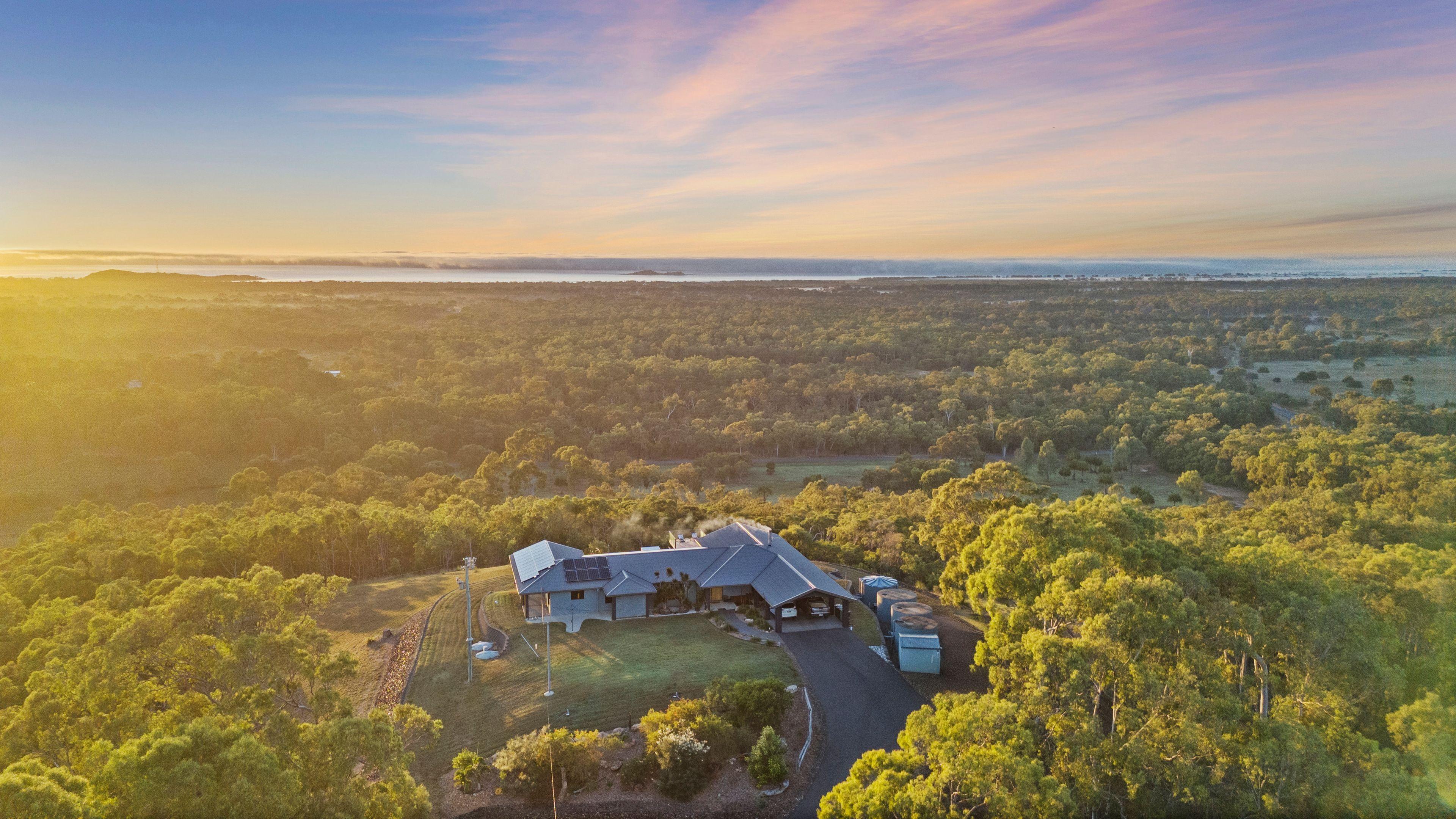 A Private Hilltop Retreat with Panoramic Ocean & Country Views