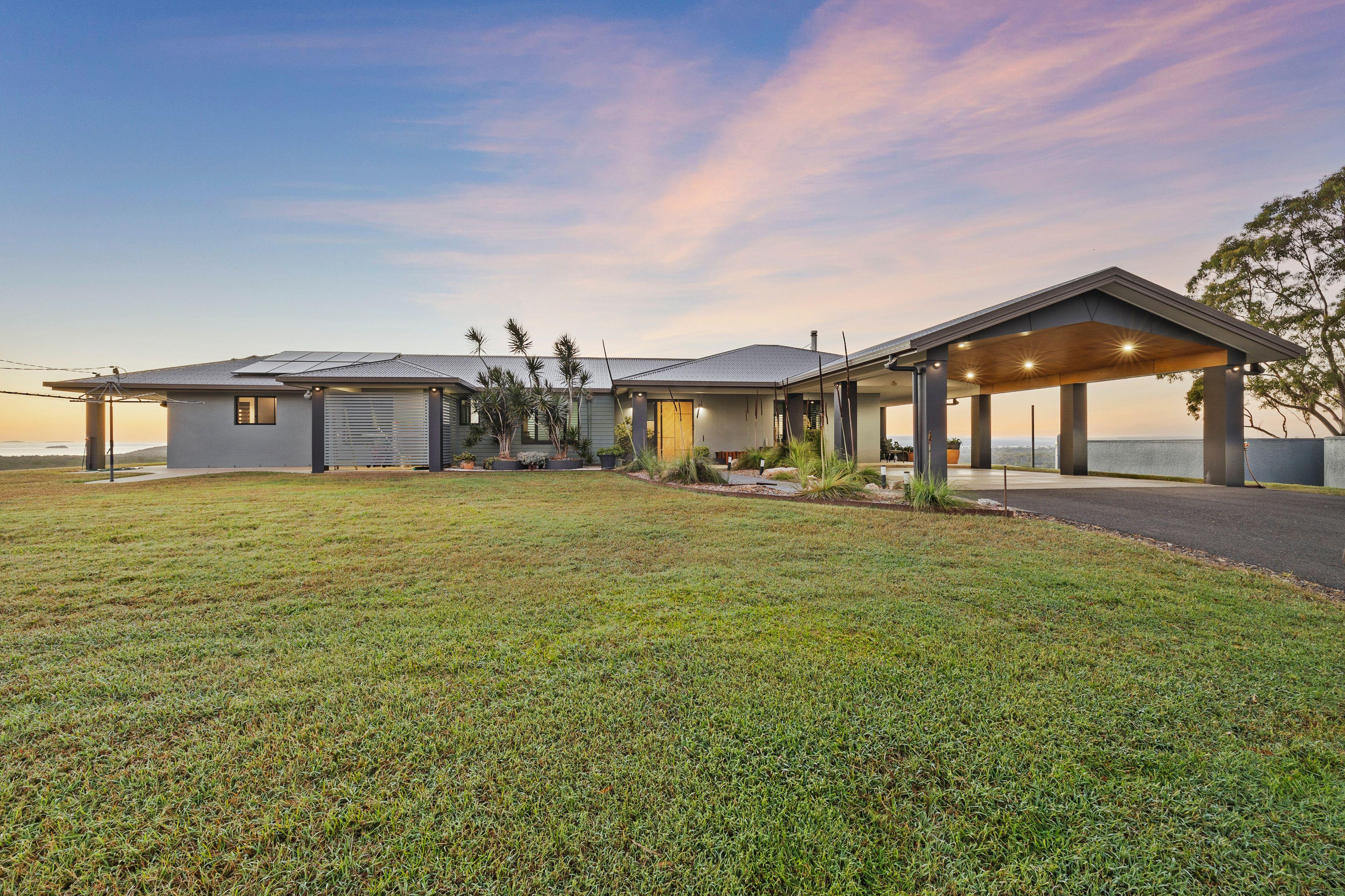 A Private Hilltop Retreat with Panoramic Ocean & Country Views