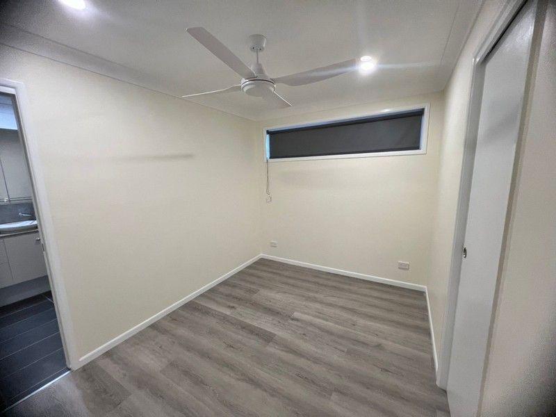 NEWLY RENOVATED… DOWNSTAIRS UNIT