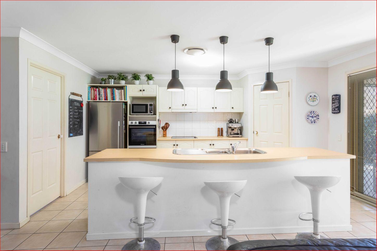 5 Maddison Place, THE GAP, QLD 4061 - House for Rent - harcourts.net