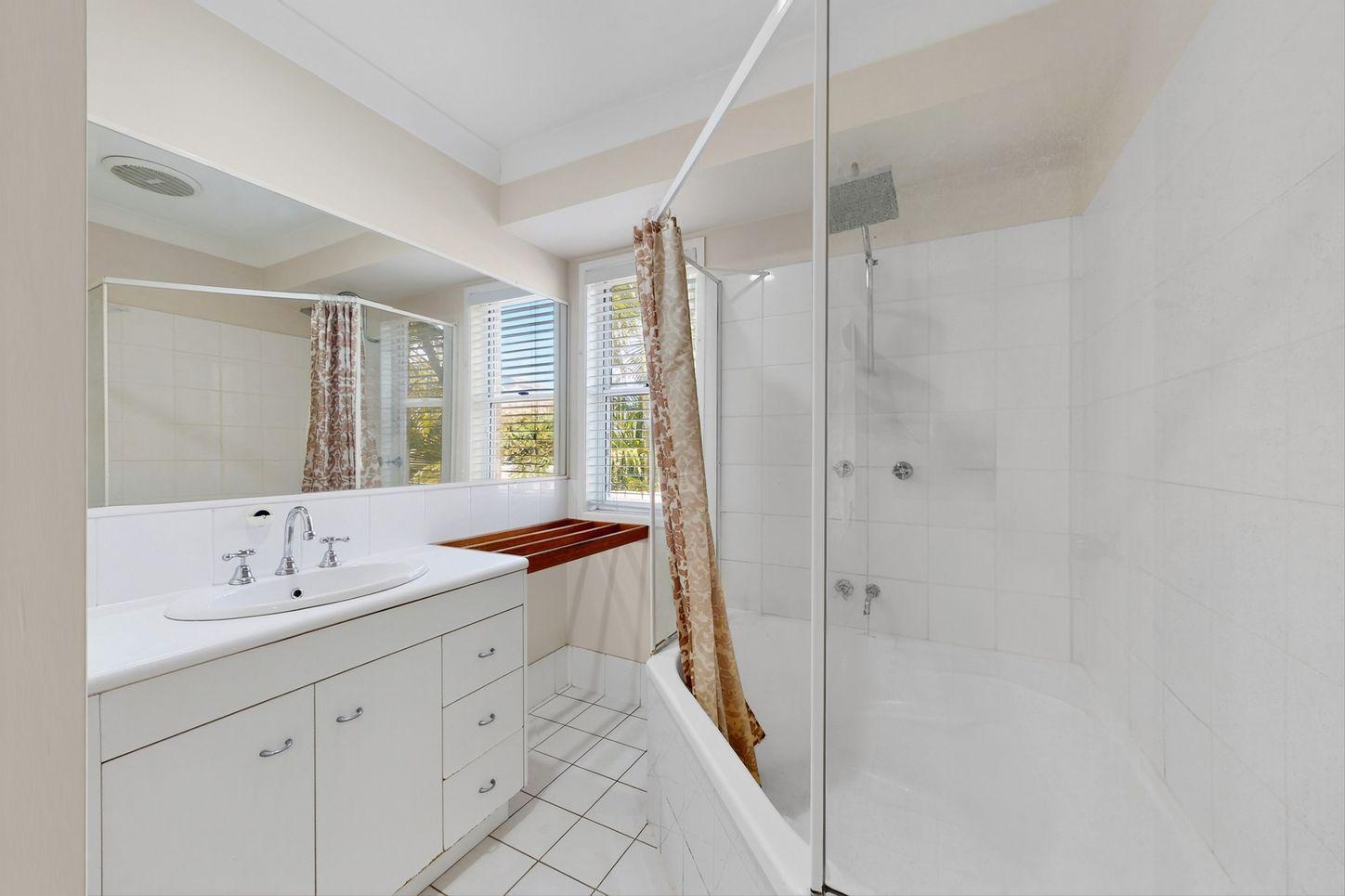 3 Reginald Avenue, ARANA HILLS, QLD 4054 - House for Rent - harcourts.net