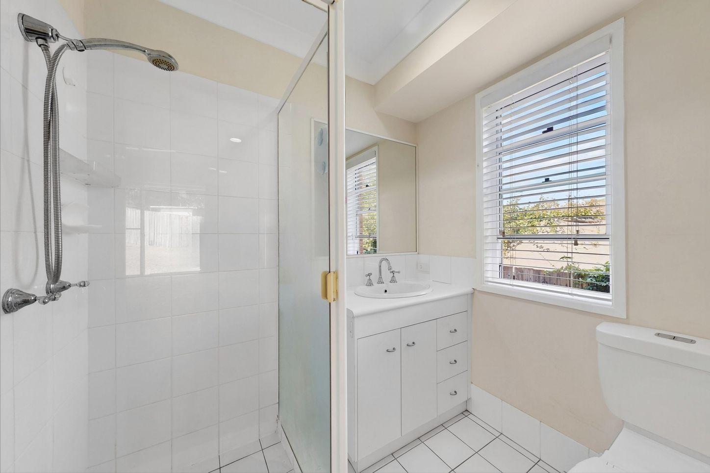 3 Reginald Avenue, ARANA HILLS, QLD 4054 - House for Rent - harcourts.net