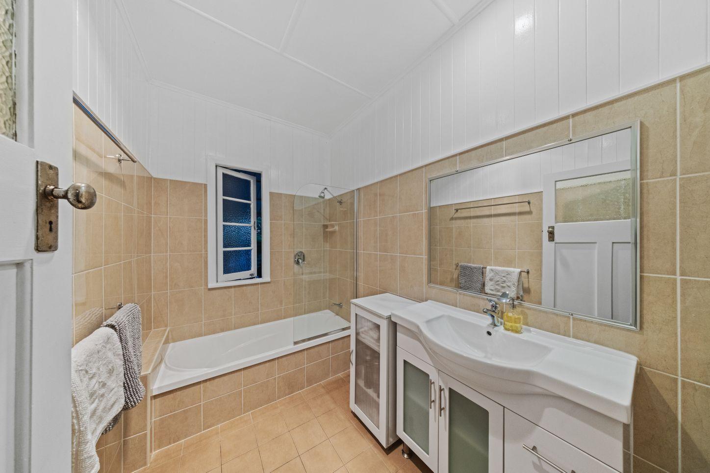 2 Queen Street, GYMPIE, QLD 4570 - House for Rent - harcourts.net