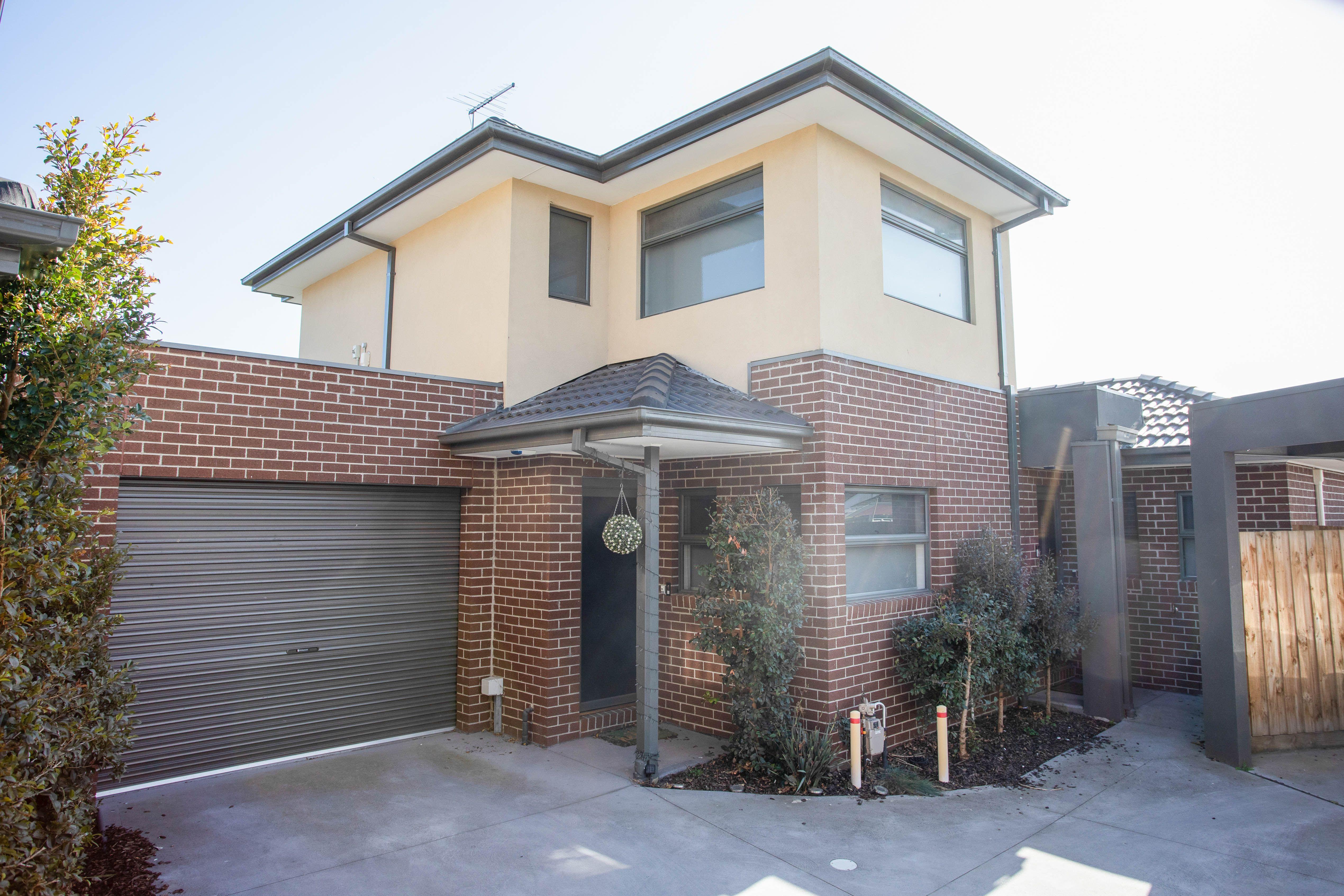 Prop-GPT: Townhouse: VIC Broadmeadows, VIC 3047 Home For Rent