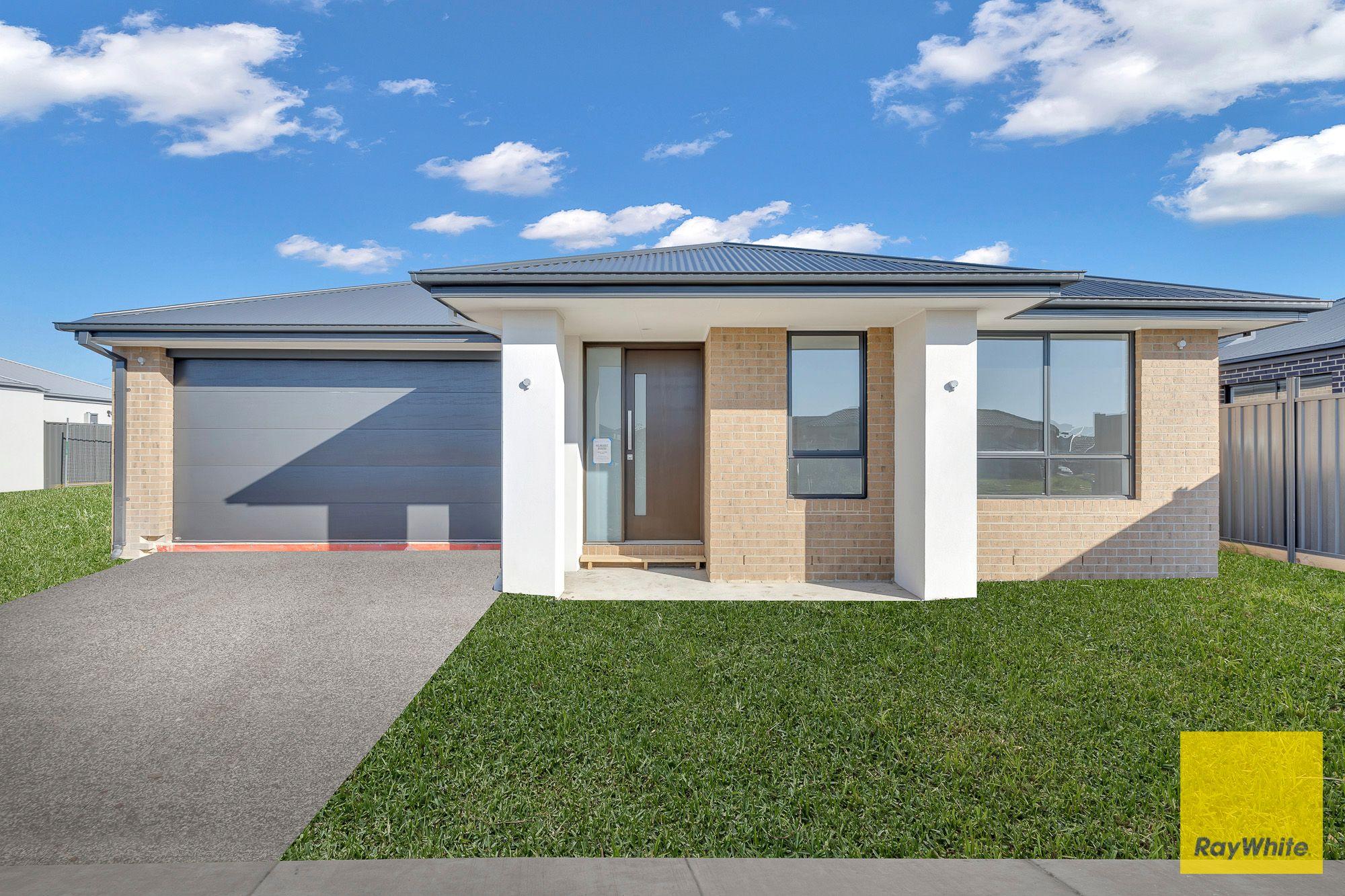Prop-GPT: House: VIC Tarneit, VIC 3029 Home For Rent