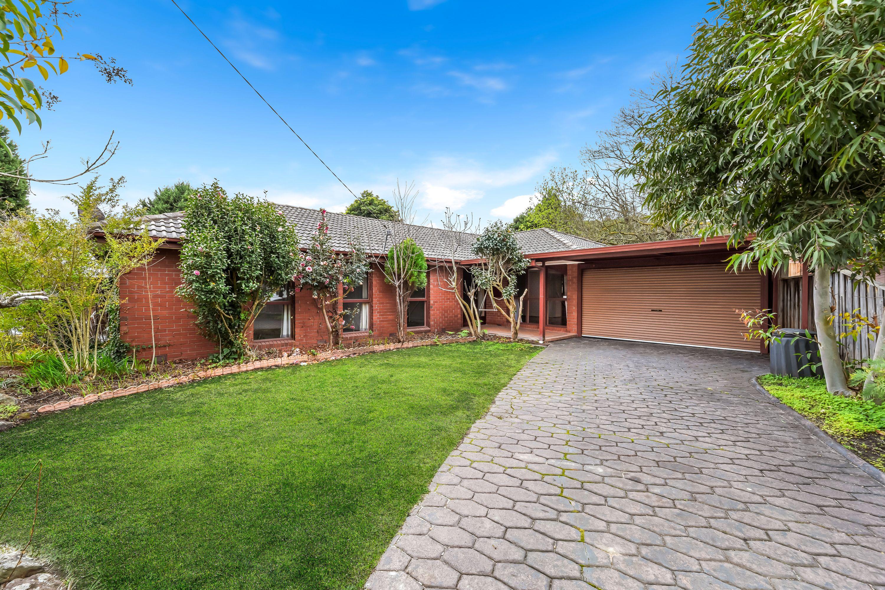 Prop-GPT: House: VIC Vermont South, VIC 3133 Home For Rent