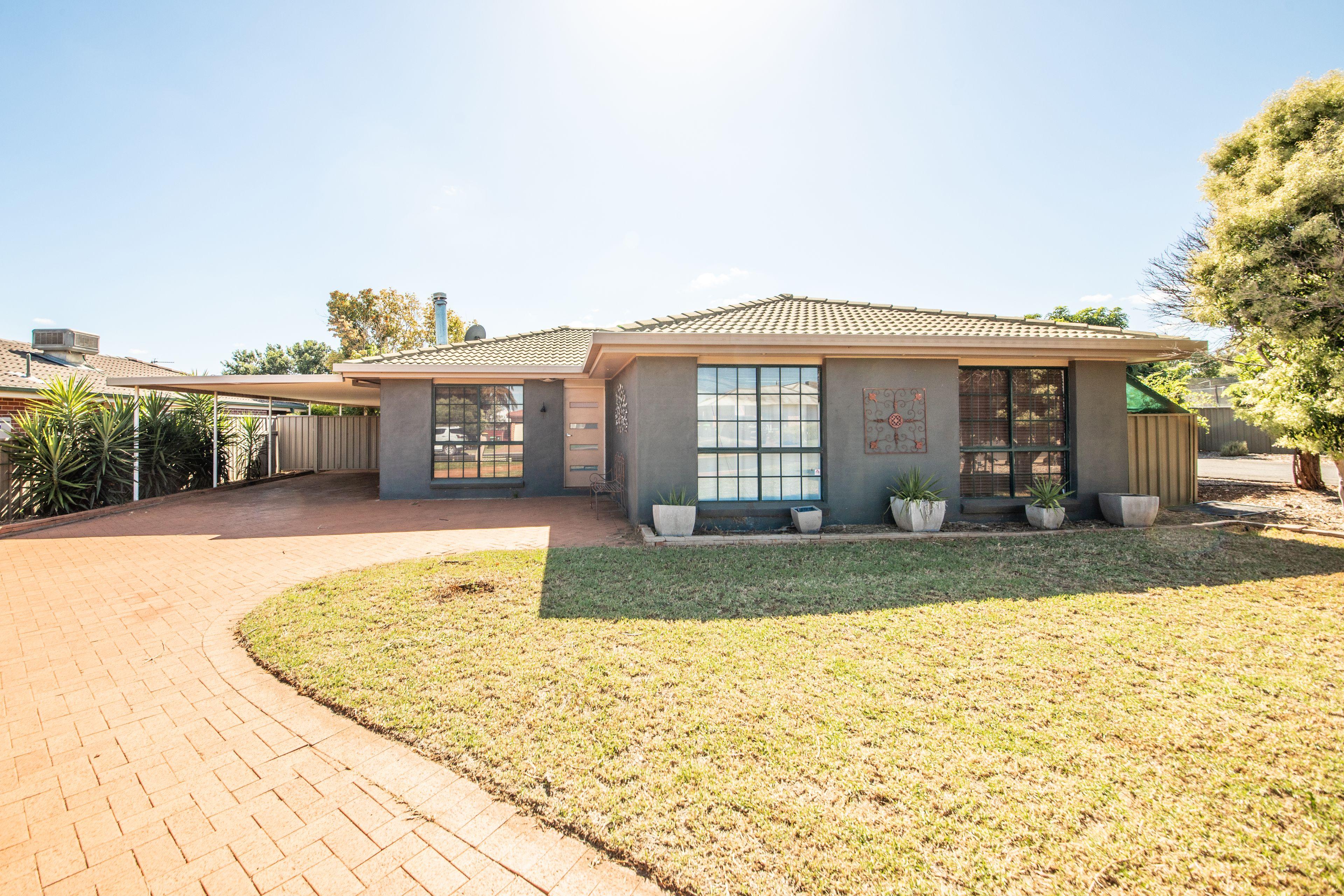 Prop-GPT: House: NSW Dubbo, NSW 2830 Home For Rent