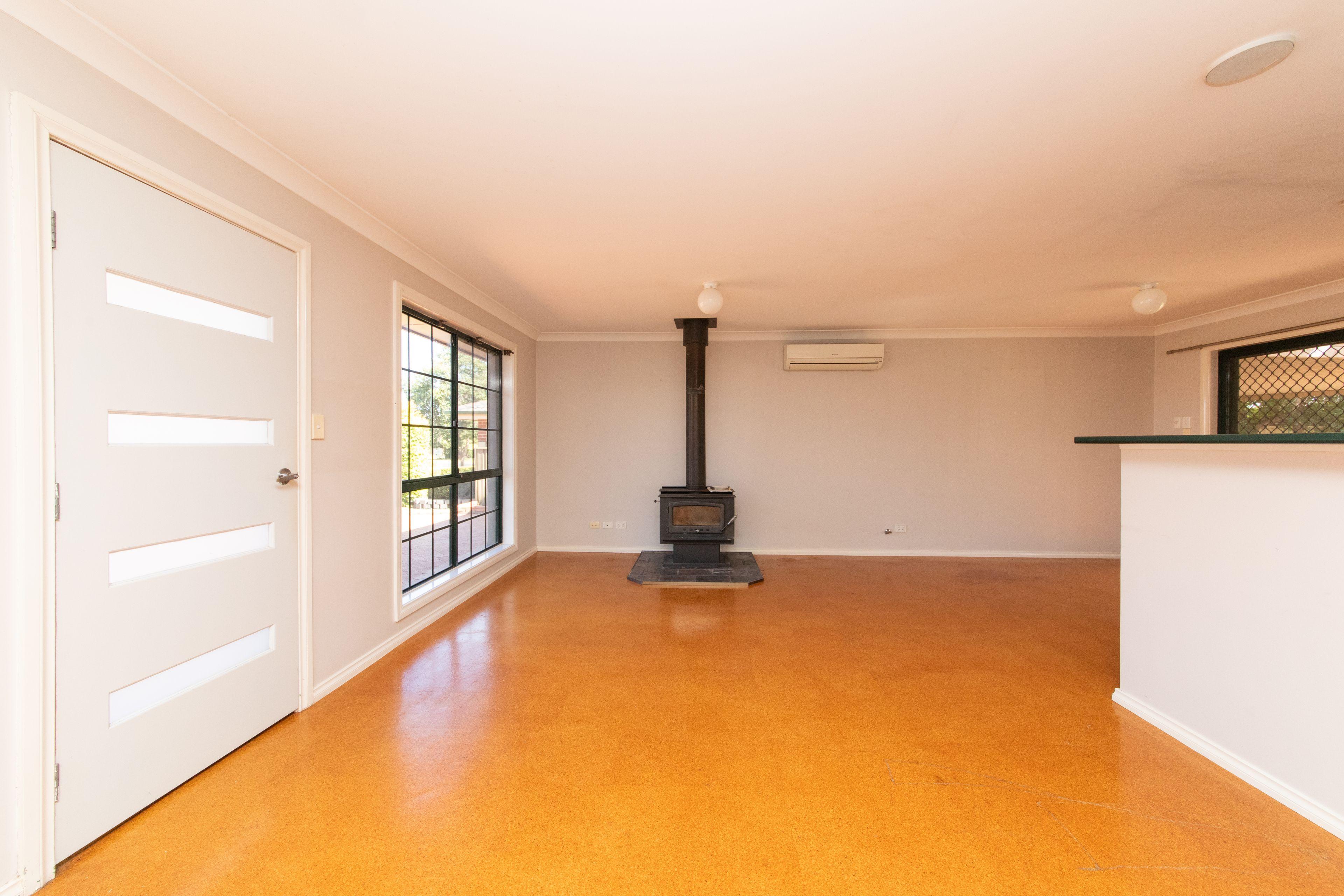 House for Rent: Dubbo, NSW 2830, NSW, 2830