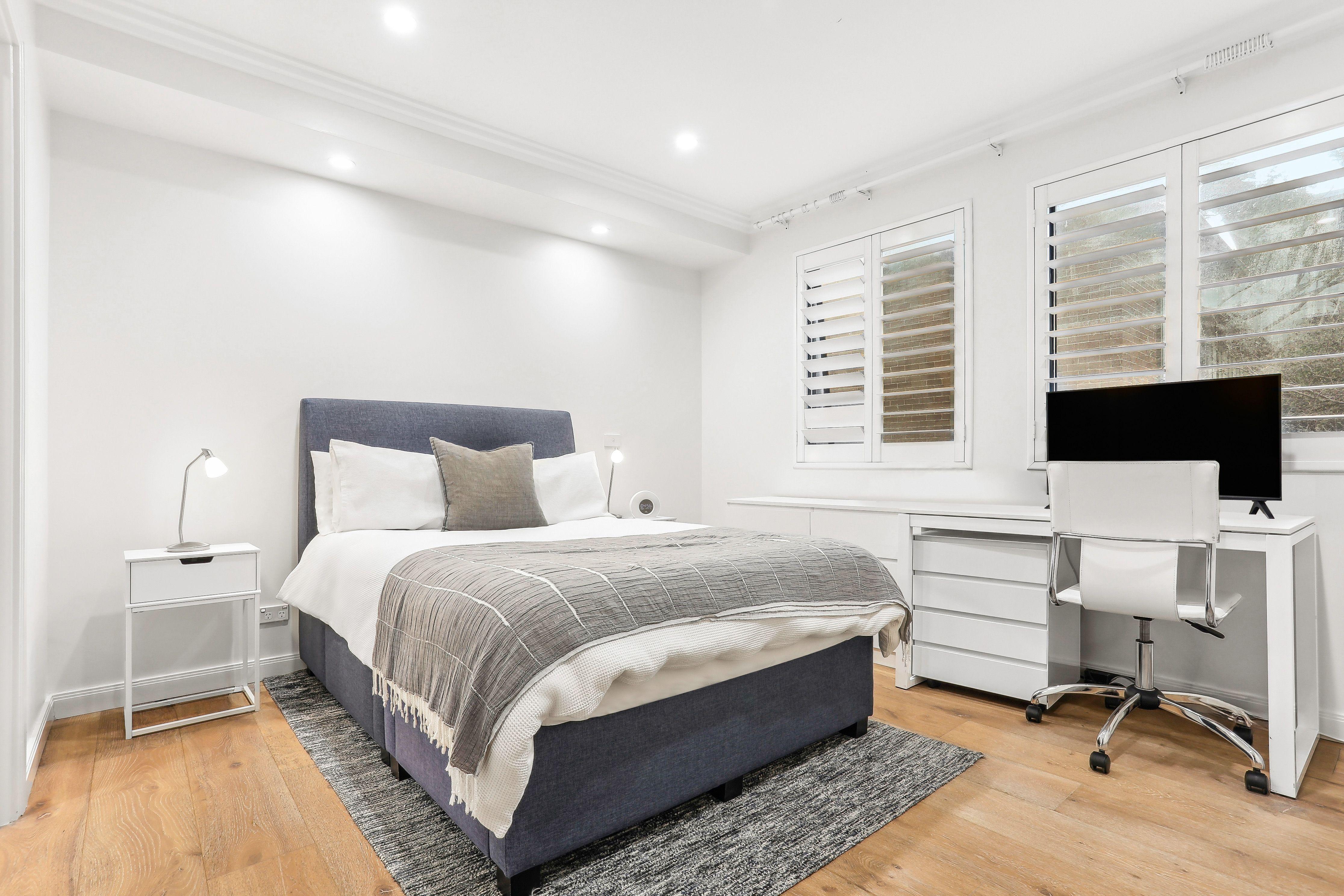 Luxurious Dual-Level Penthouse