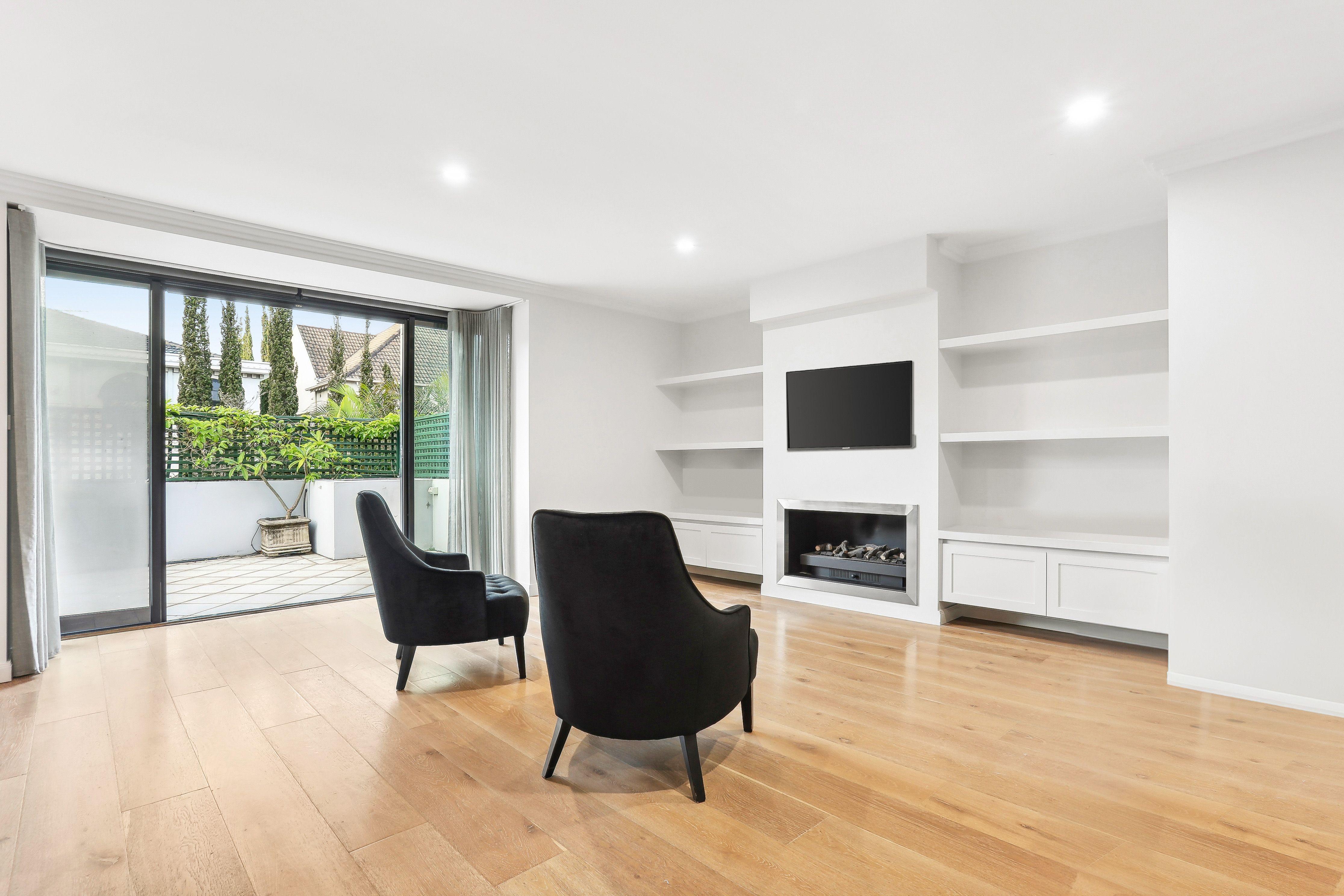 Luxurious Dual-Level Penthouse