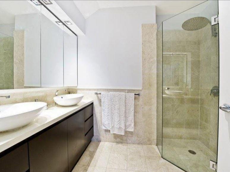 Luxurious Dual-Level Penthouse