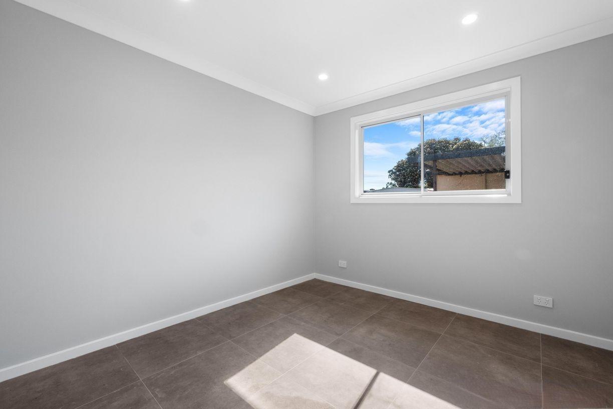 2 BEDROOM GRANNY FLAT WITH LARGE STORAGE ROOM