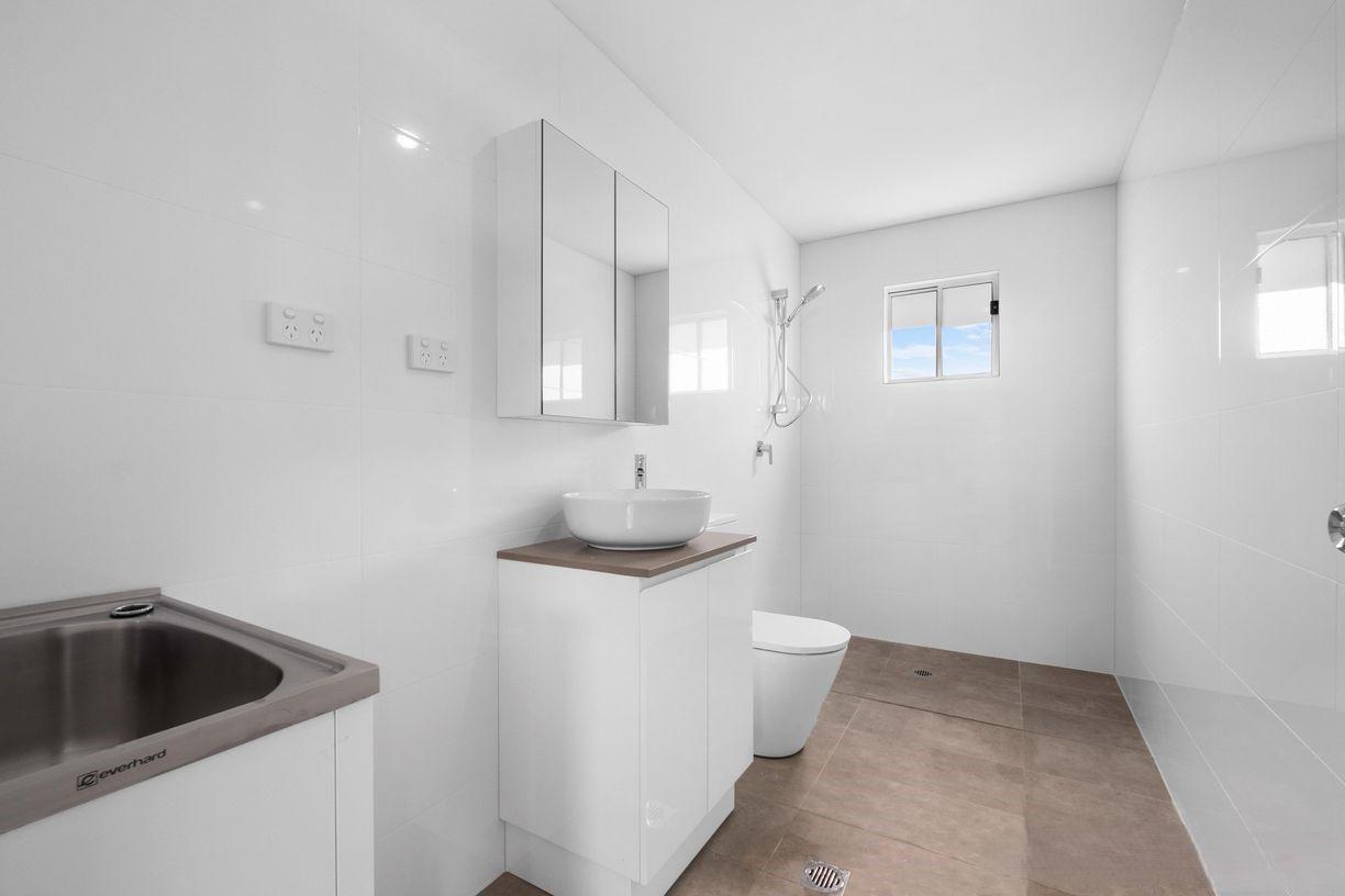 2 BEDROOM GRANNY FLAT WITH LARGE STORAGE ROOM