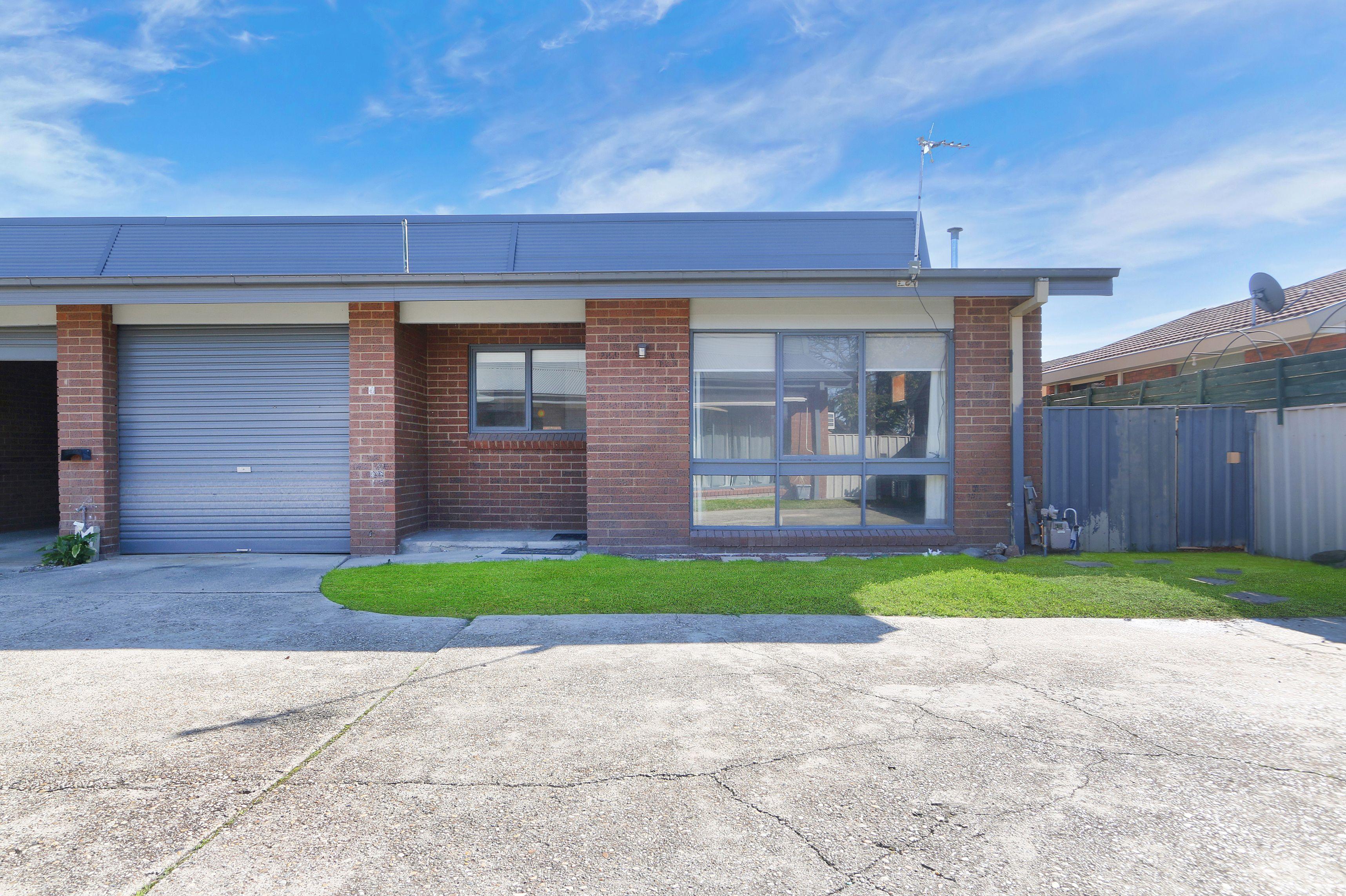 Prop-GPT: Townhouse: NSW East Albury, NSW 2640 Home For Rent