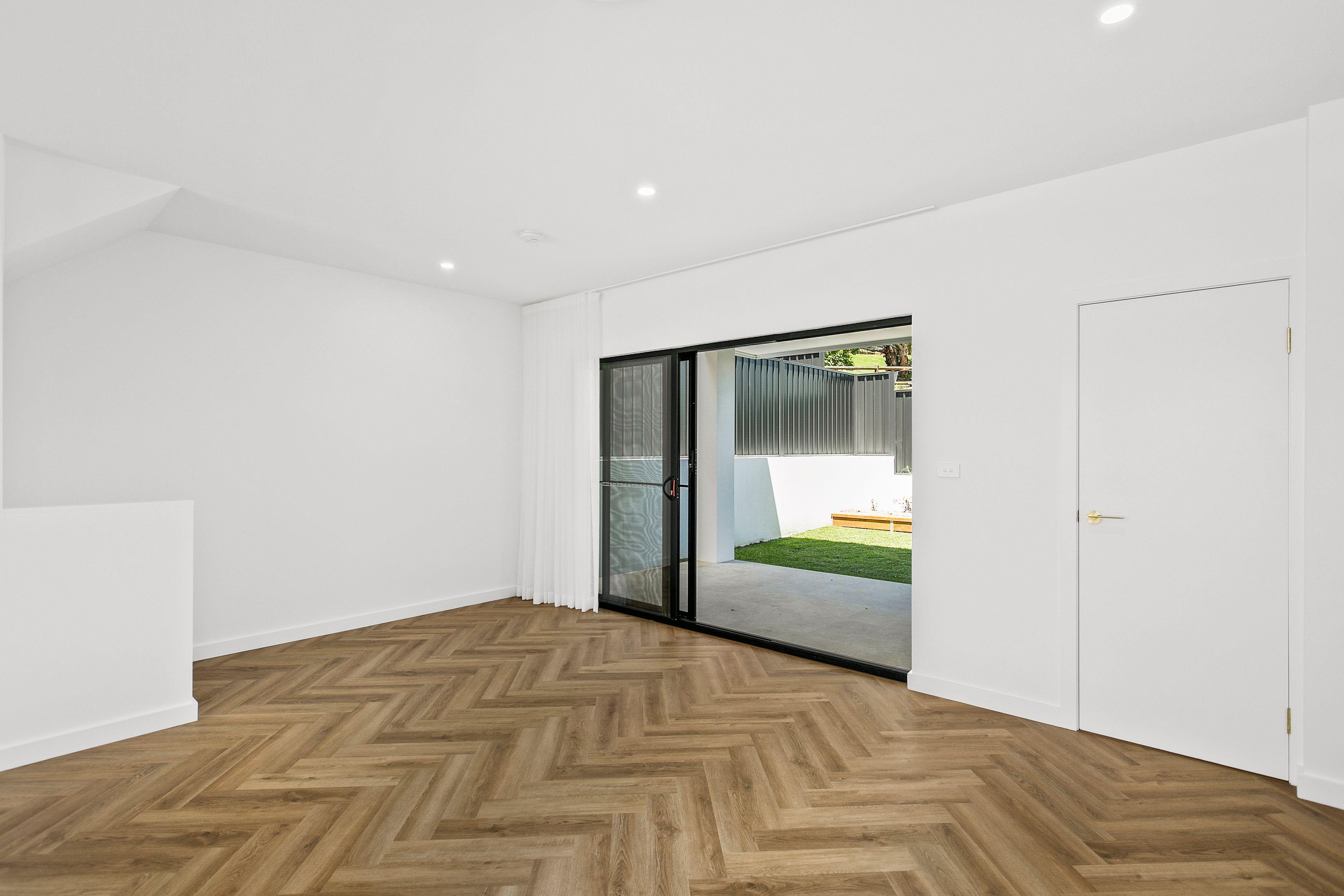 DuplexSemi-detached for Rent: Barrack Heights, NSW 2528, NSW, 2528
