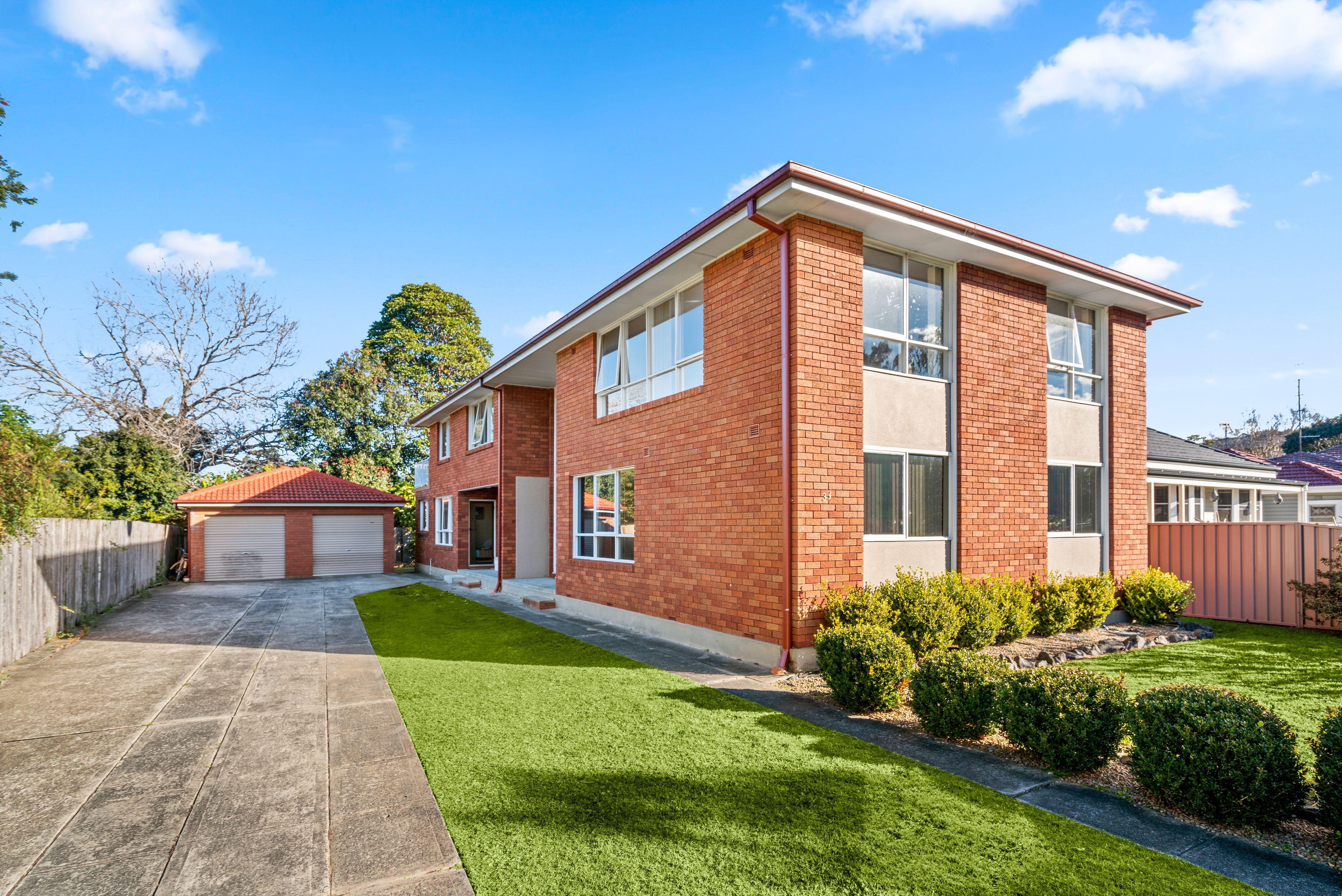 Prop-GPT: Unit: NSW Mount Ousley, NSW 2519 Home For Rent