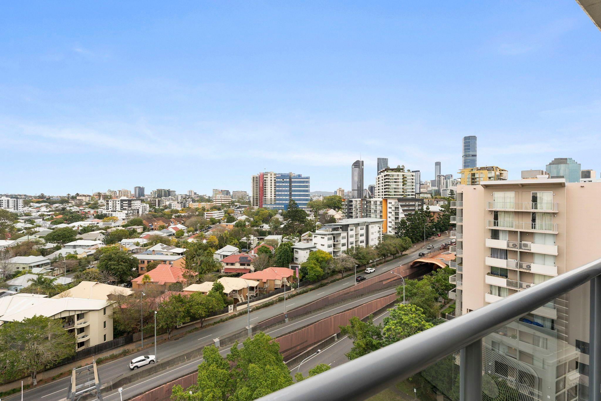 Prop-GPT: Apartment: QLD Kangaroo Point, QLD 4169 Home For Rent
