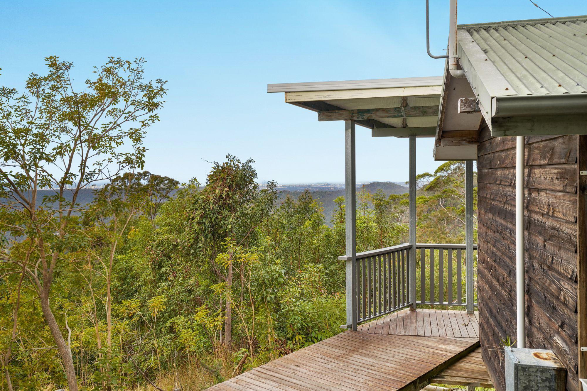 Prop-GPT: Studio: QLD Tamborine Mountain, QLD 4272 Home For Rent
