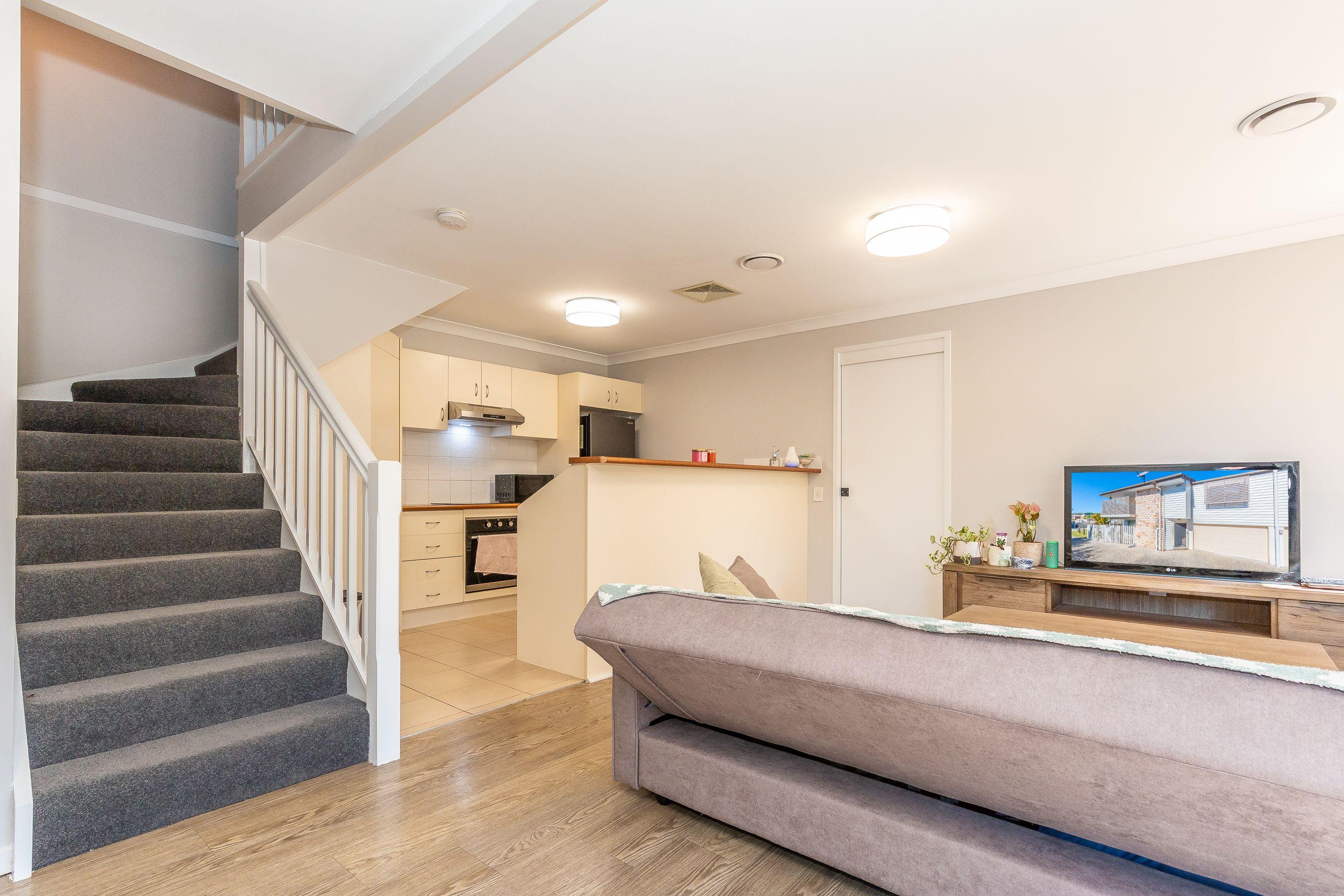 Stylish 3-Bedroom Townhouse with Private Courtyard & Balcony