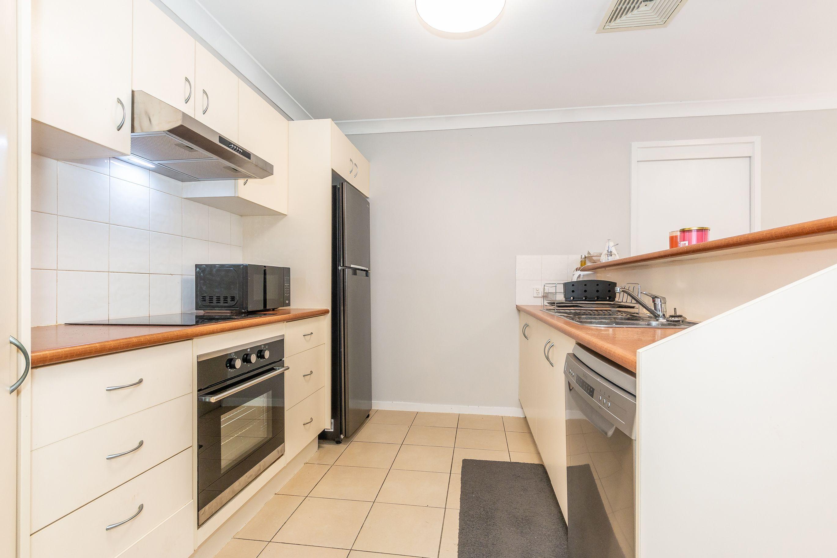 Stylish 3-Bedroom Townhouse with Private Courtyard & Balcony