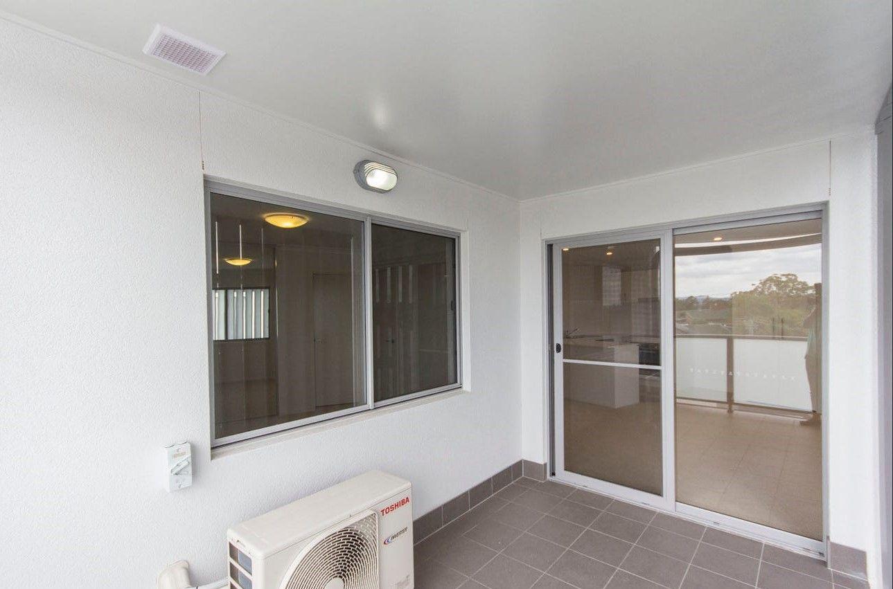 Mystere in Macquarie- Perfect 1 Bedroom plus study apartment