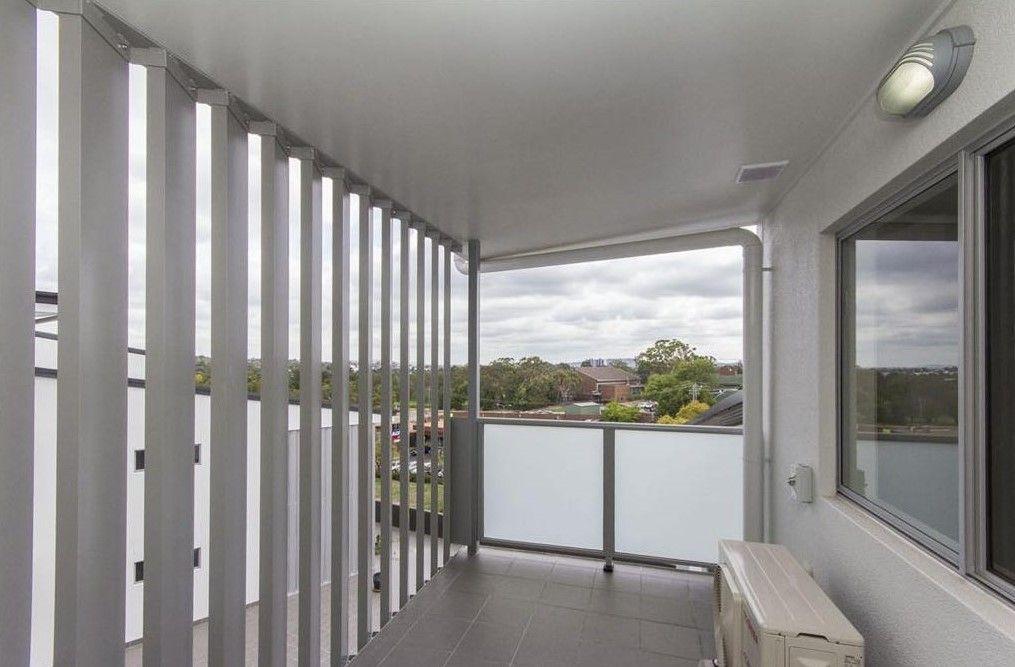Mystere in Macquarie- Perfect 1 Bedroom plus study apartment