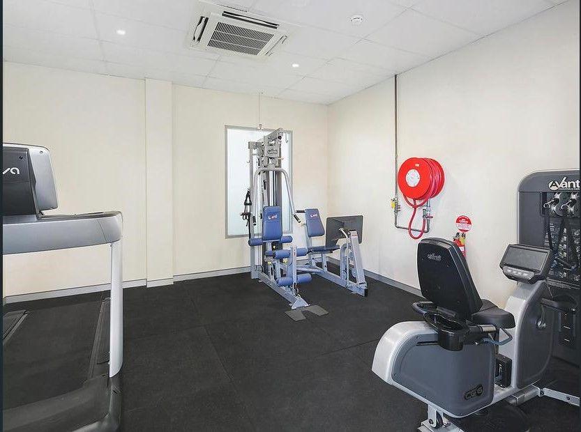 Mystere in Macquarie- Perfect 1 Bedroom plus study apartment