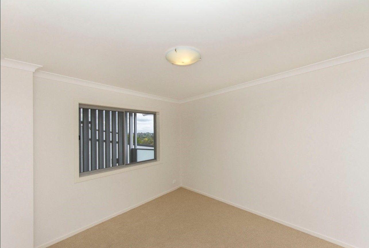 Mystere in Macquarie- Perfect 1 Bedroom plus study apartment