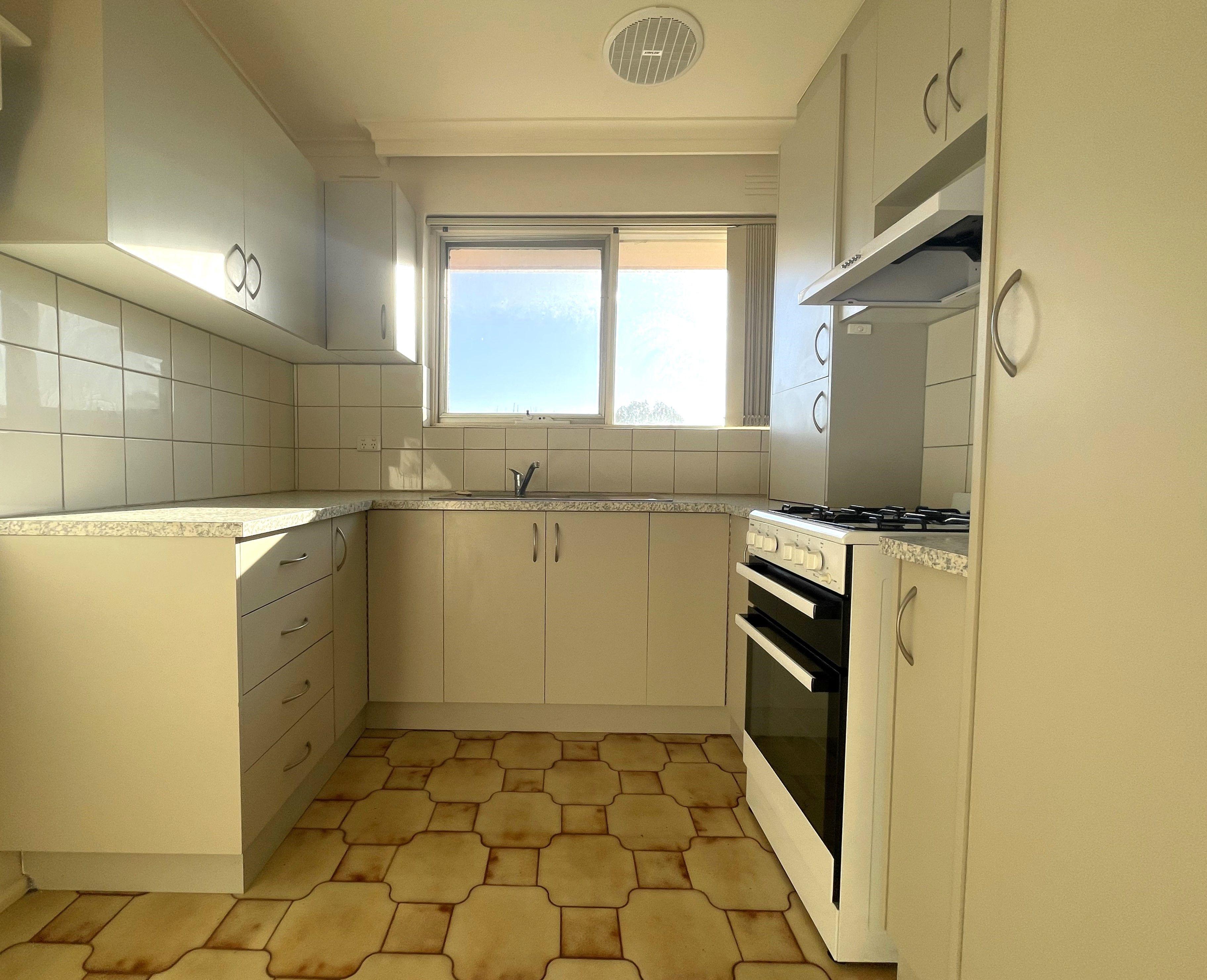 Apartment for Rent: Brunswick West, VIC 3055, VIC, 3055