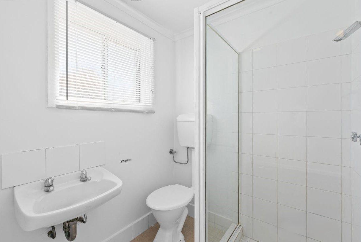 One-Bedroom Living in Mentone's Bayside Lifestyle!