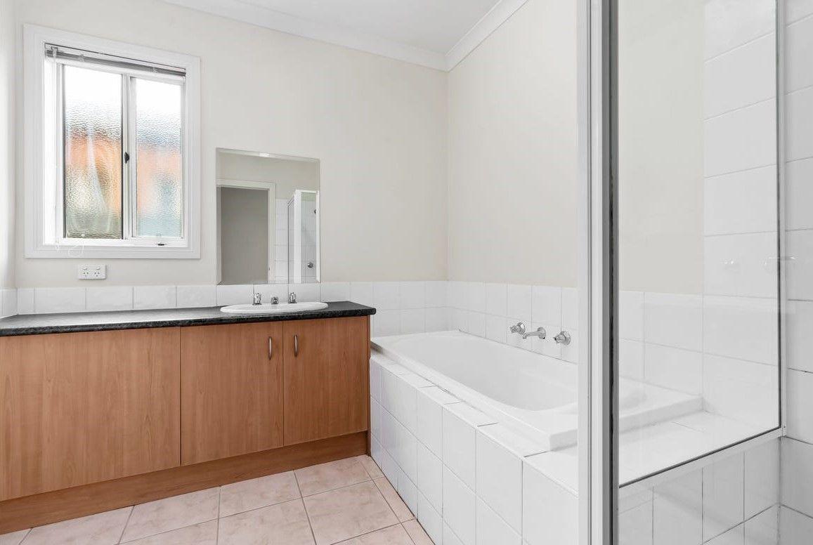HOME FOR RENT IN THE HEART OF WERRIBEE