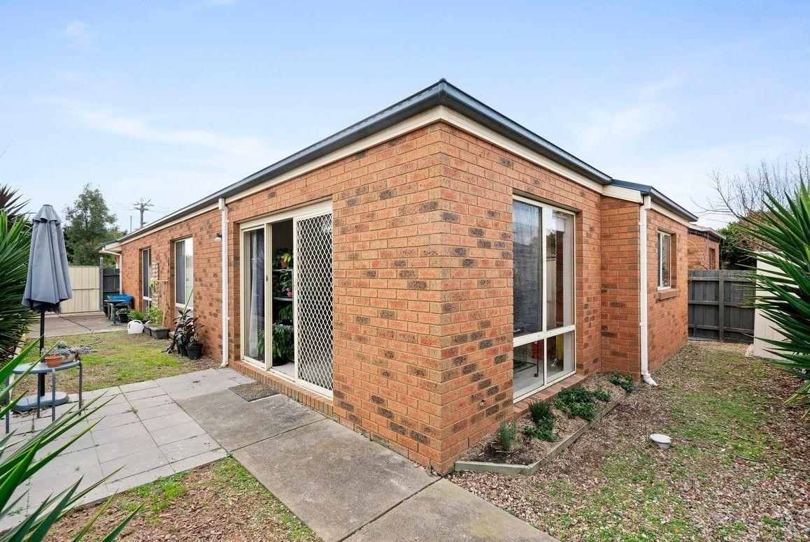 HOME FOR RENT IN THE HEART OF WERRIBEE