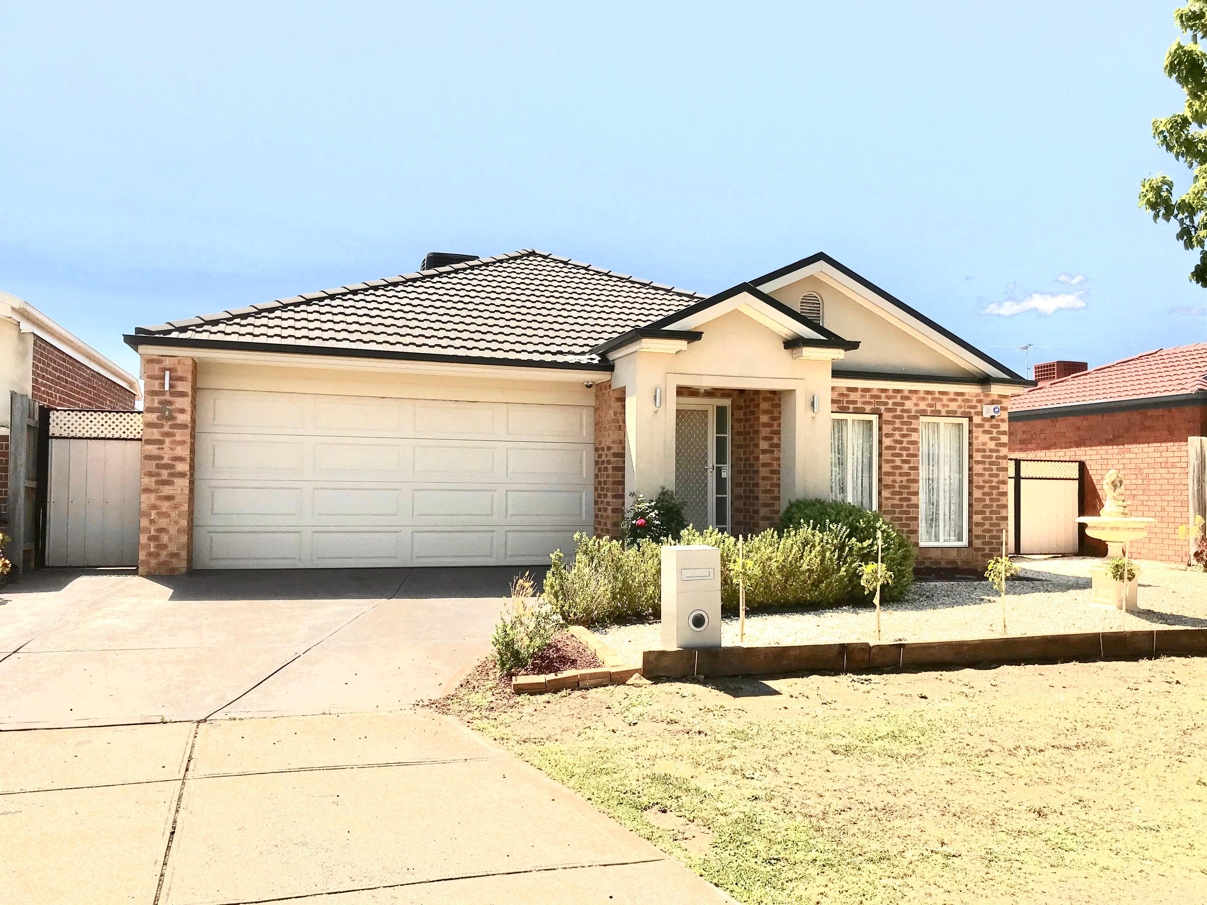 Prop-GPT: House: VIC Tarneit, VIC 3029 Home For Rent