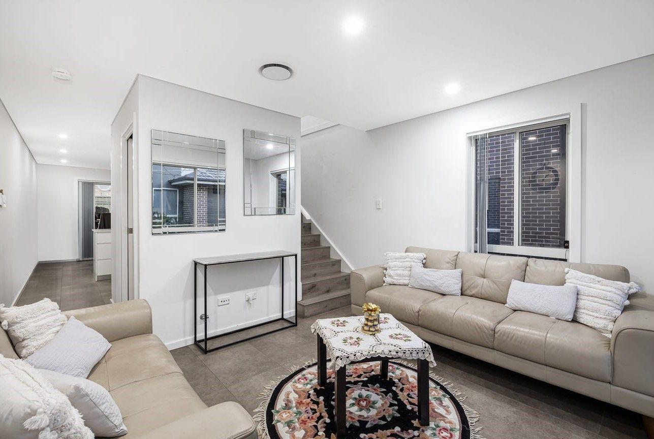 Prop-GPT: Townhouse: NSW North St Marys, NSW 2760 Home For Rent