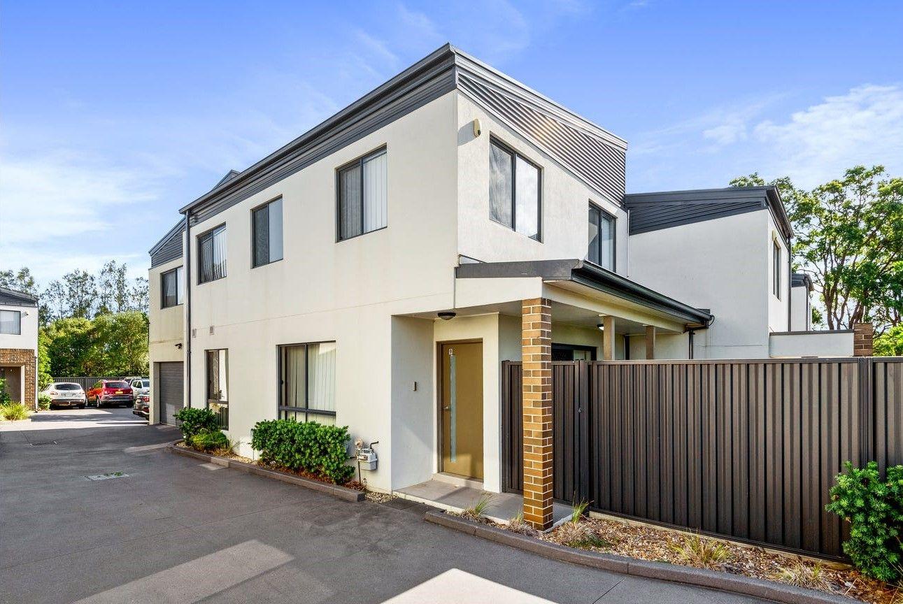 Prop-GPT: Townhouse: NSW North St Marys, NSW 2760 Home For Rent