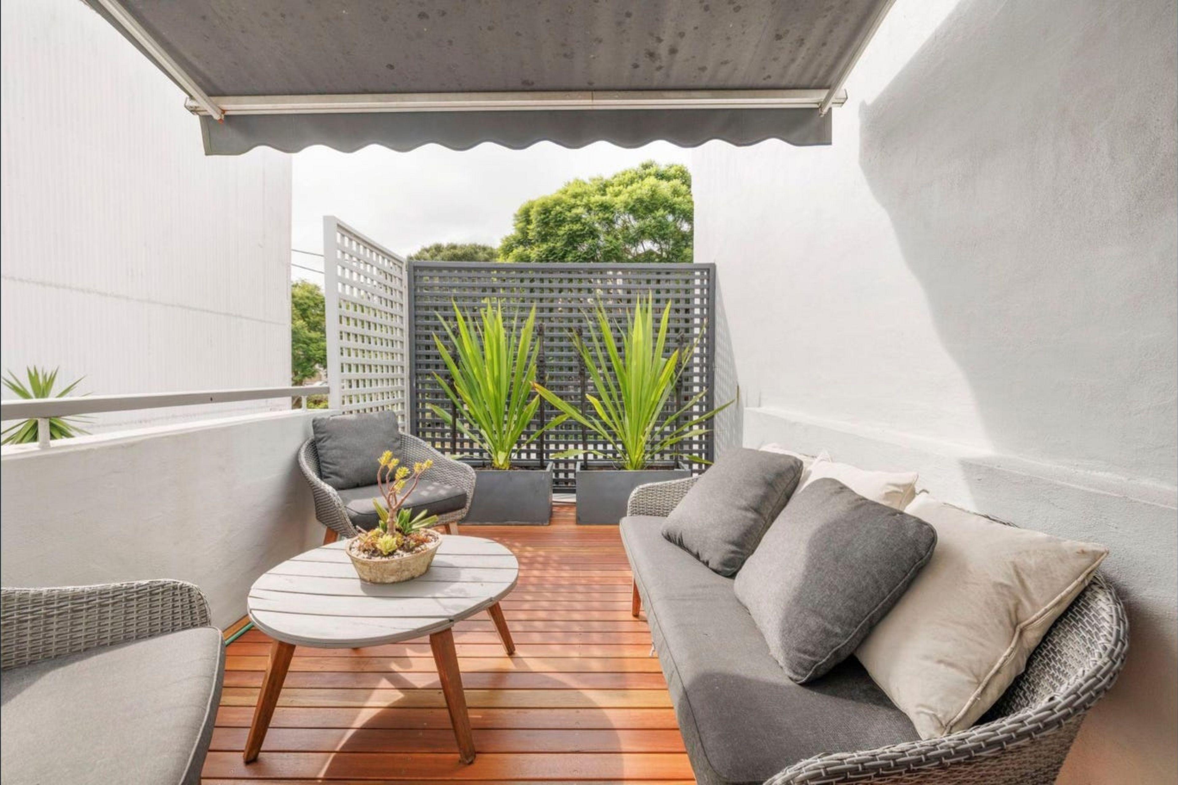 Elegant 4-Bedroom Terrace with Dual Parking in the Heart of Surry Hills