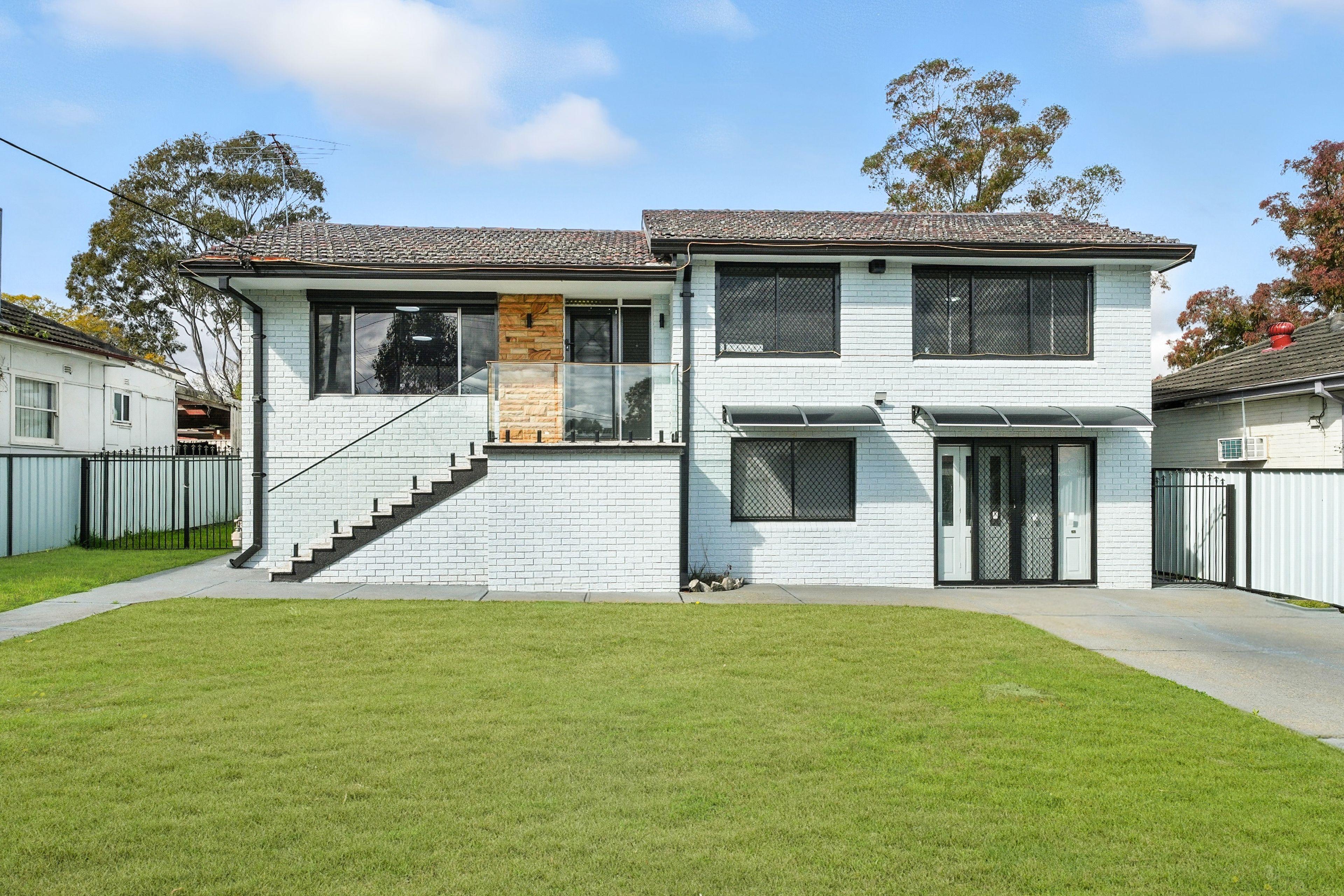 Prop-GPT: House: NSW North St Marys, NSW 2760 Home For Rent