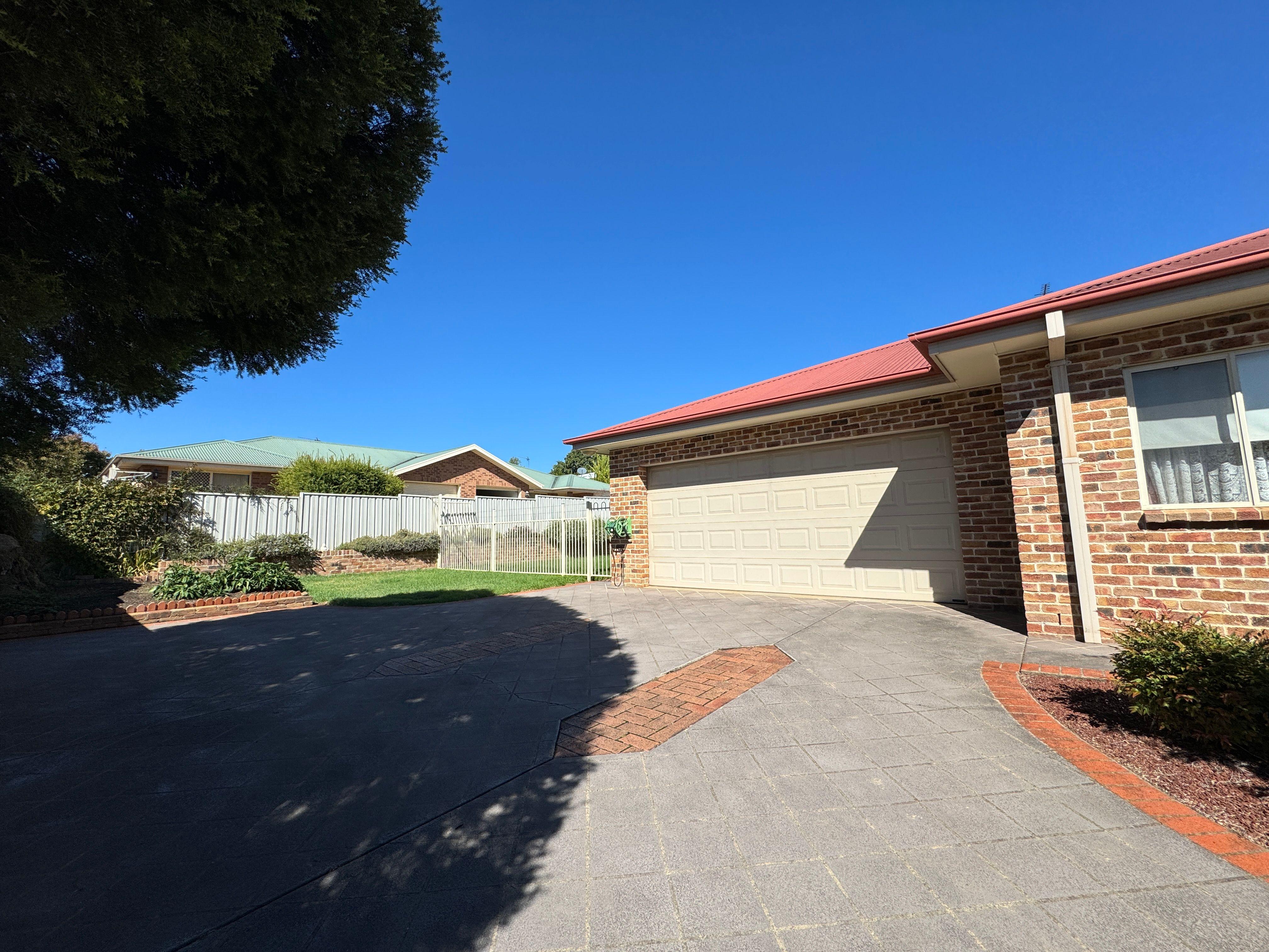 House for Rent: Tumut, NSW 2720, NSW, 2720