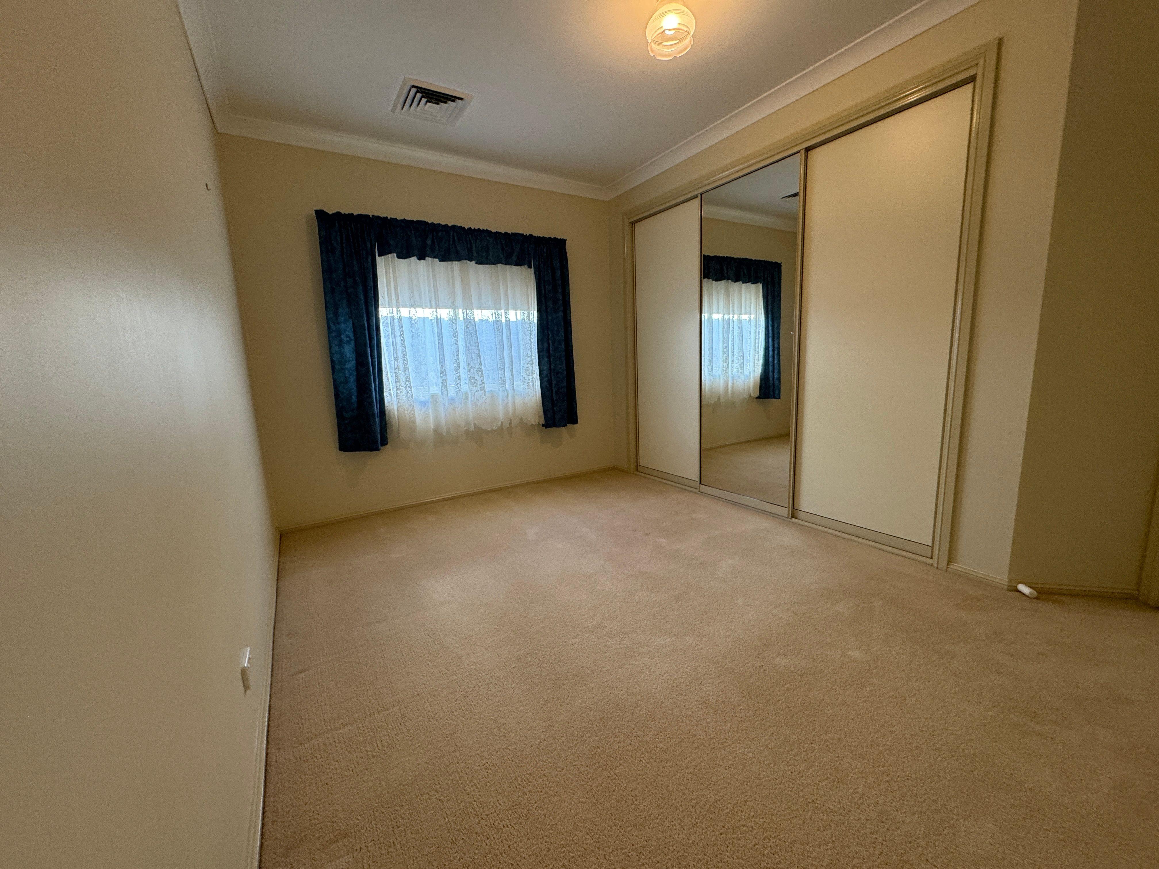 House for Rent: Tumut, NSW 2720, NSW, 2720