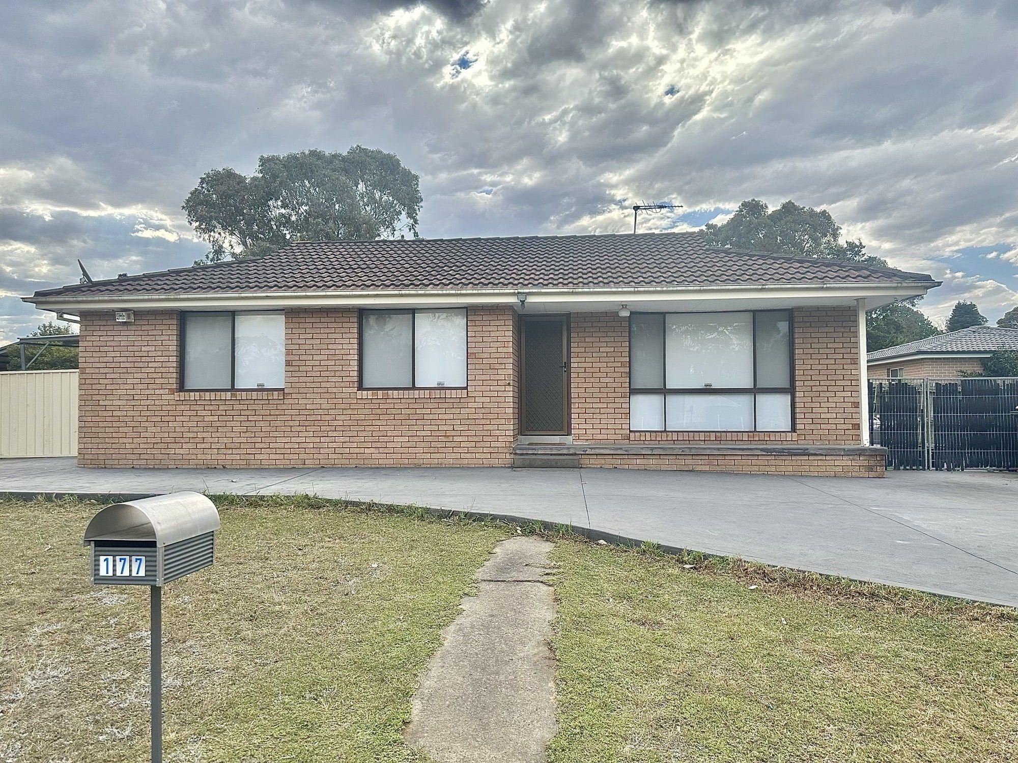 Prop-GPT: House: NSW Airds, NSW 2560 Home For Rent