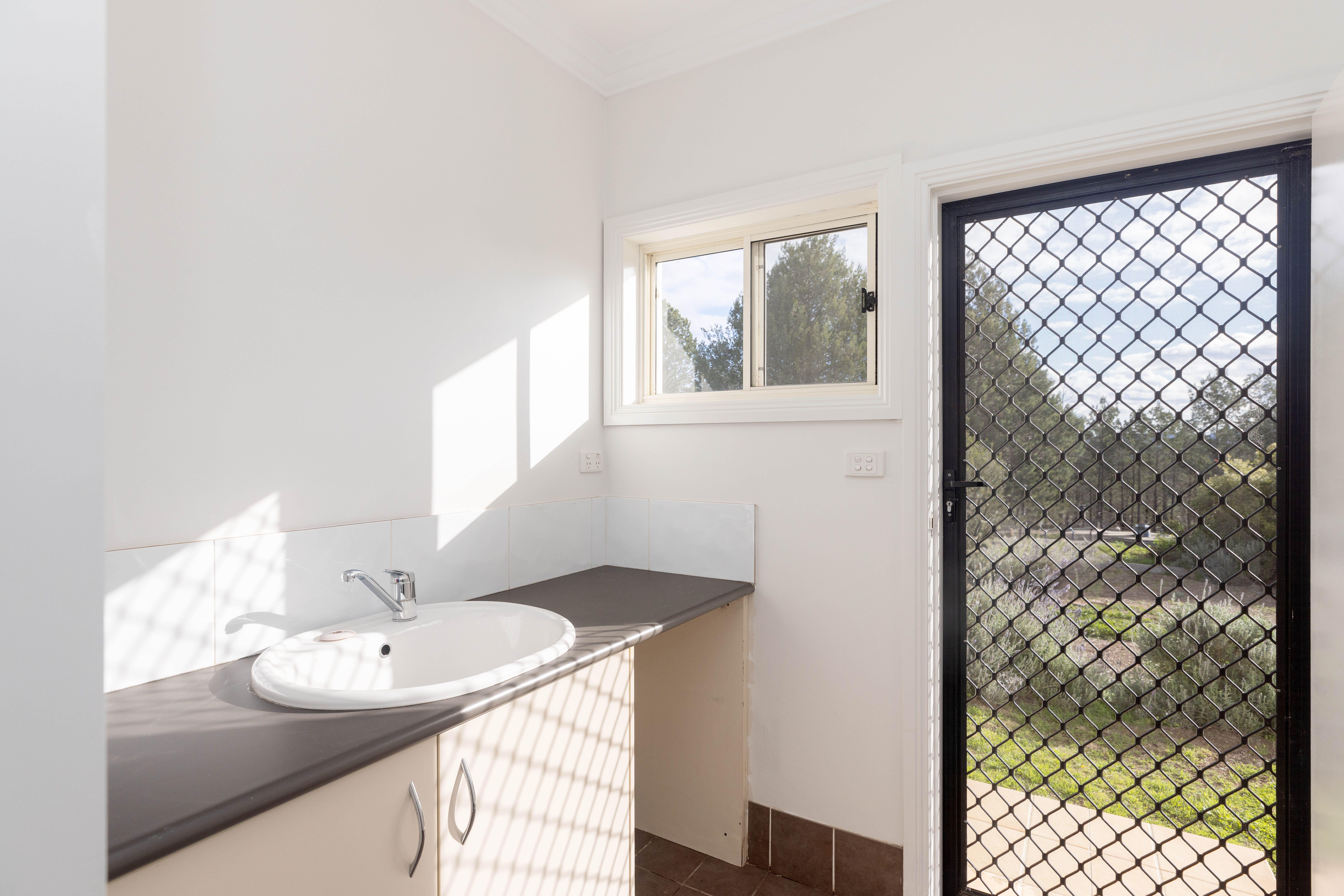Luxury Lifestyle Living with Lake Views, Practical Facilities & Unmatched Comfort
