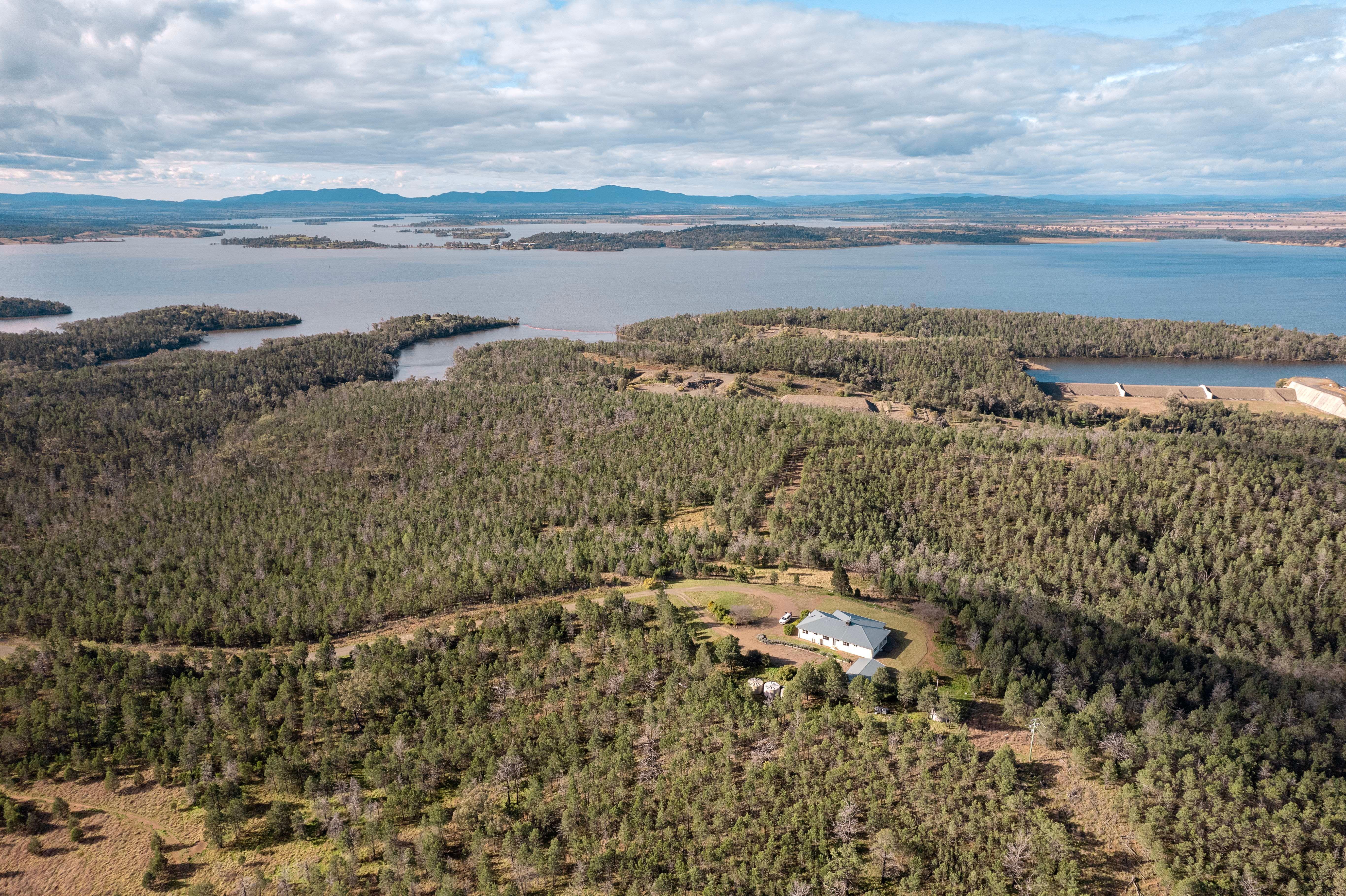 Luxury Lifestyle Living with Lake Views, Practical Facilities & Unmatched Comfort