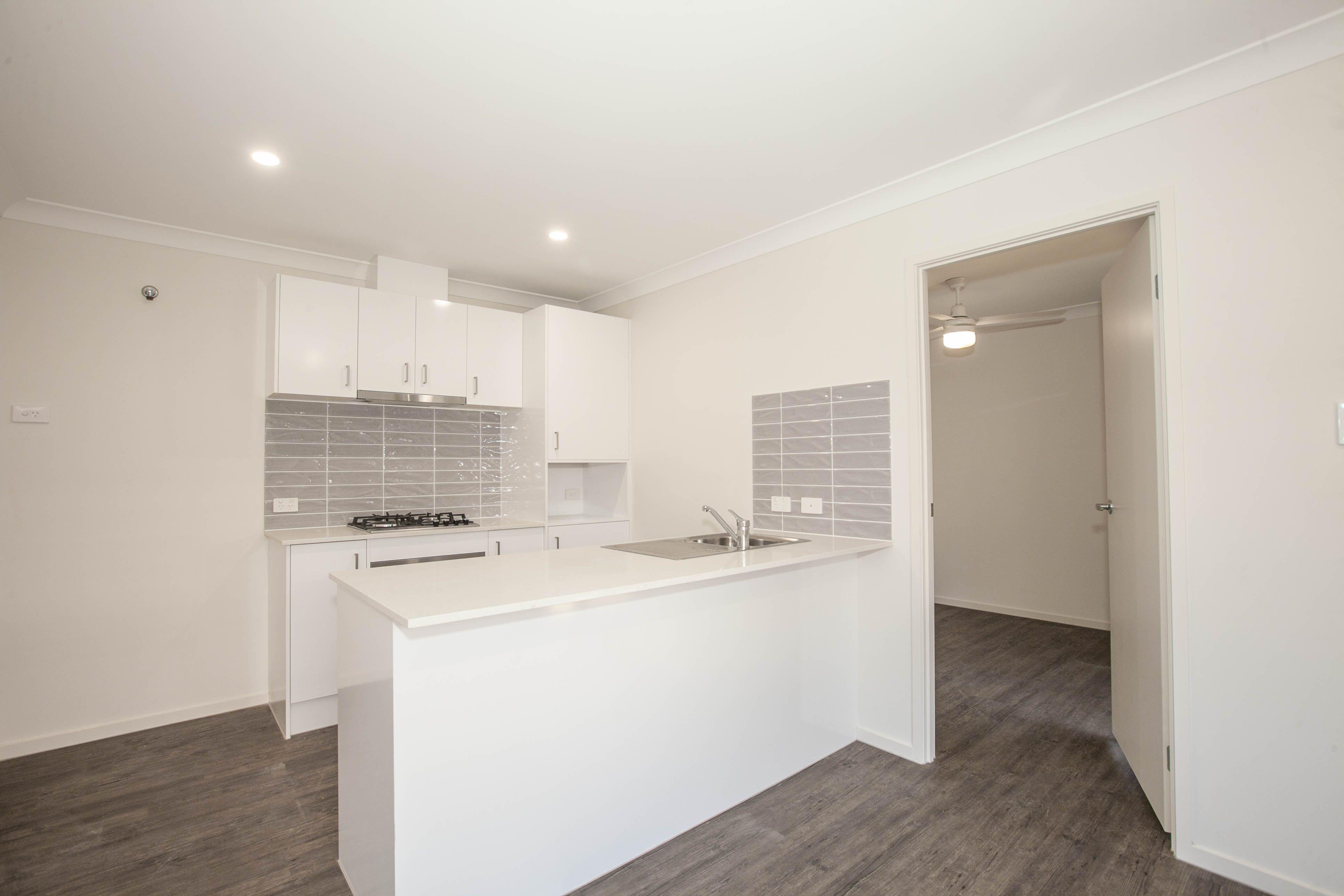 DuplexSemi-detached for Rent: Bahrs Scrub, QLD 4207, QLD, 4207