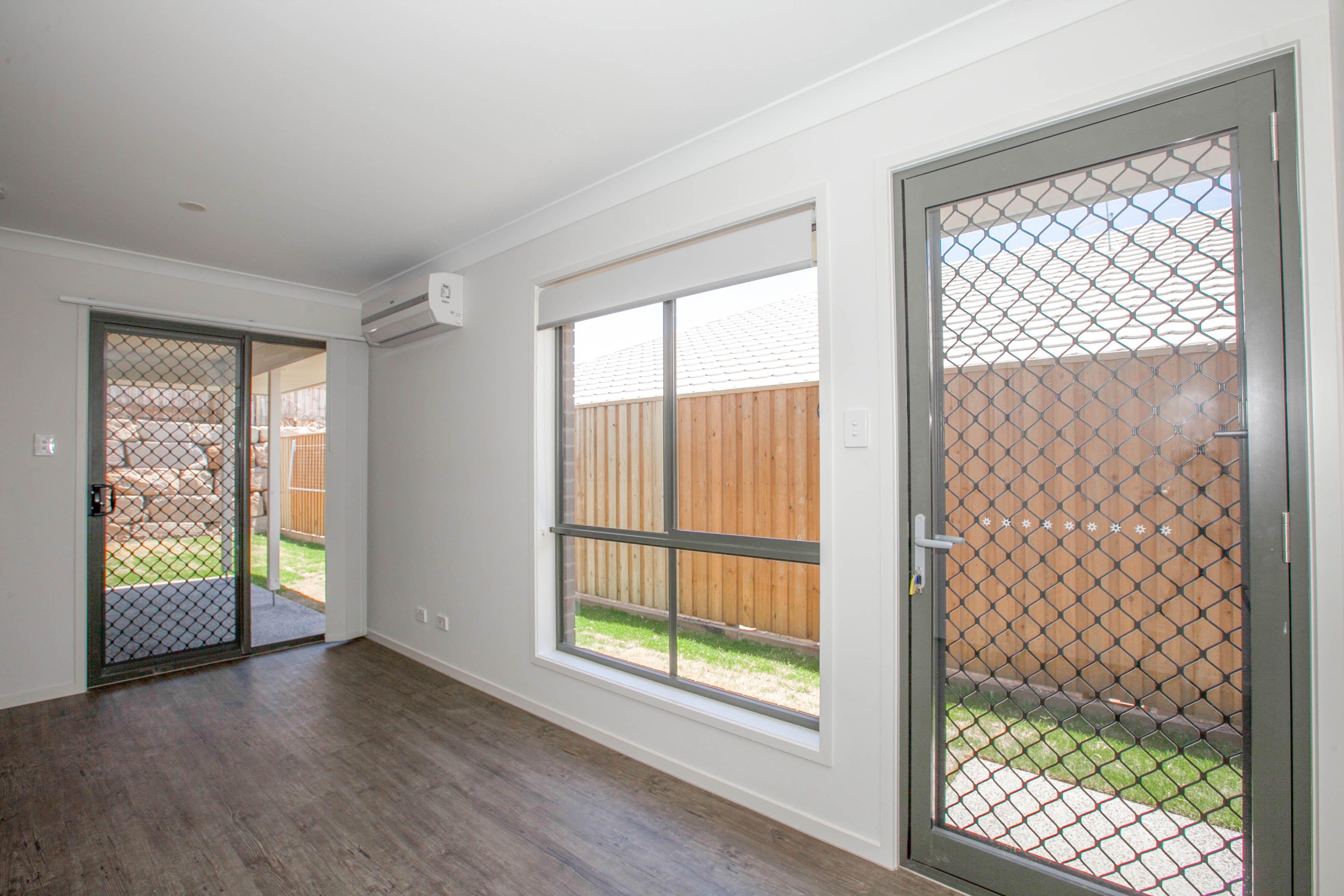 DuplexSemi-detached for Rent: Bahrs Scrub, QLD 4207, QLD, 4207