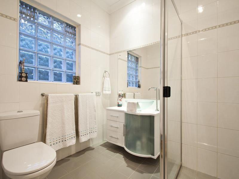 78 Elizabeth Crescent, HALLETT COVE, SA 5158 - House for Rent - harcourts.net