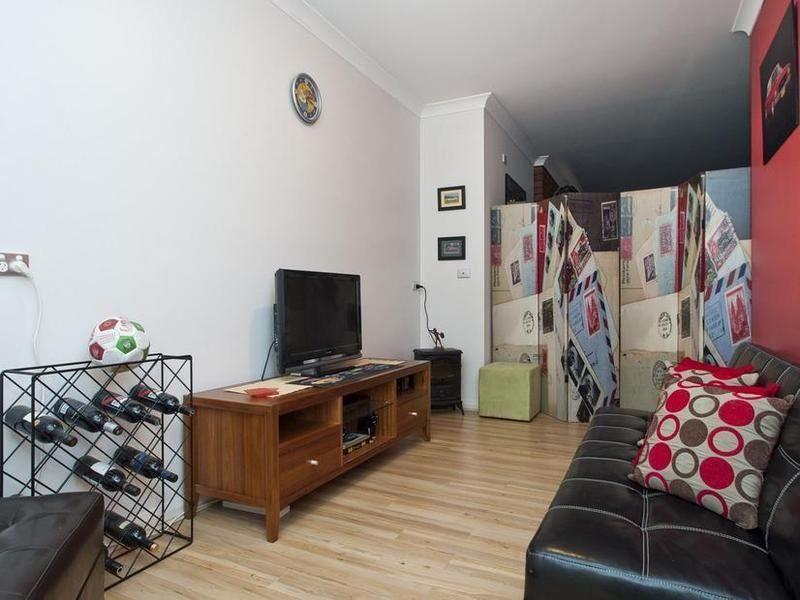 78 Elizabeth Crescent, HALLETT COVE, SA 5158 - House for Rent - harcourts.net