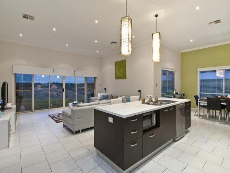 78 Elizabeth Crescent, HALLETT COVE, SA 5158 - House for Rent - harcourts.net