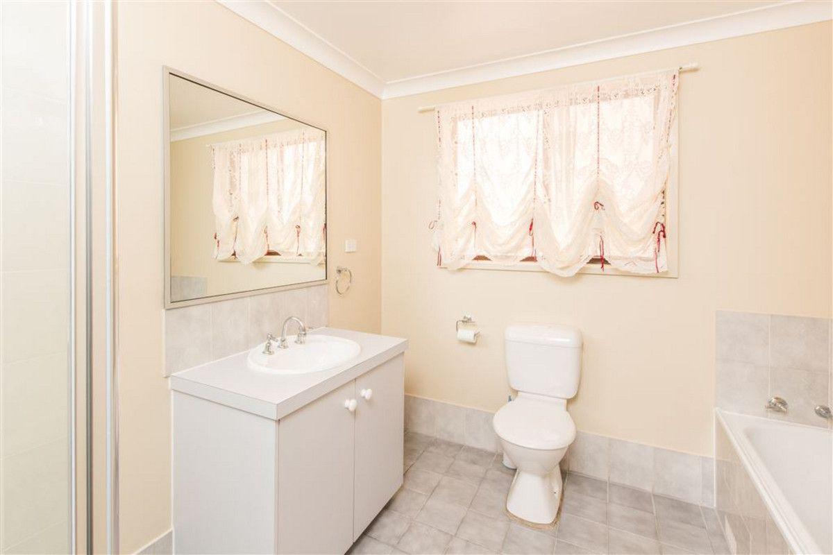 House for Rent: Albion Park, NSW 2527, NSW, 2527