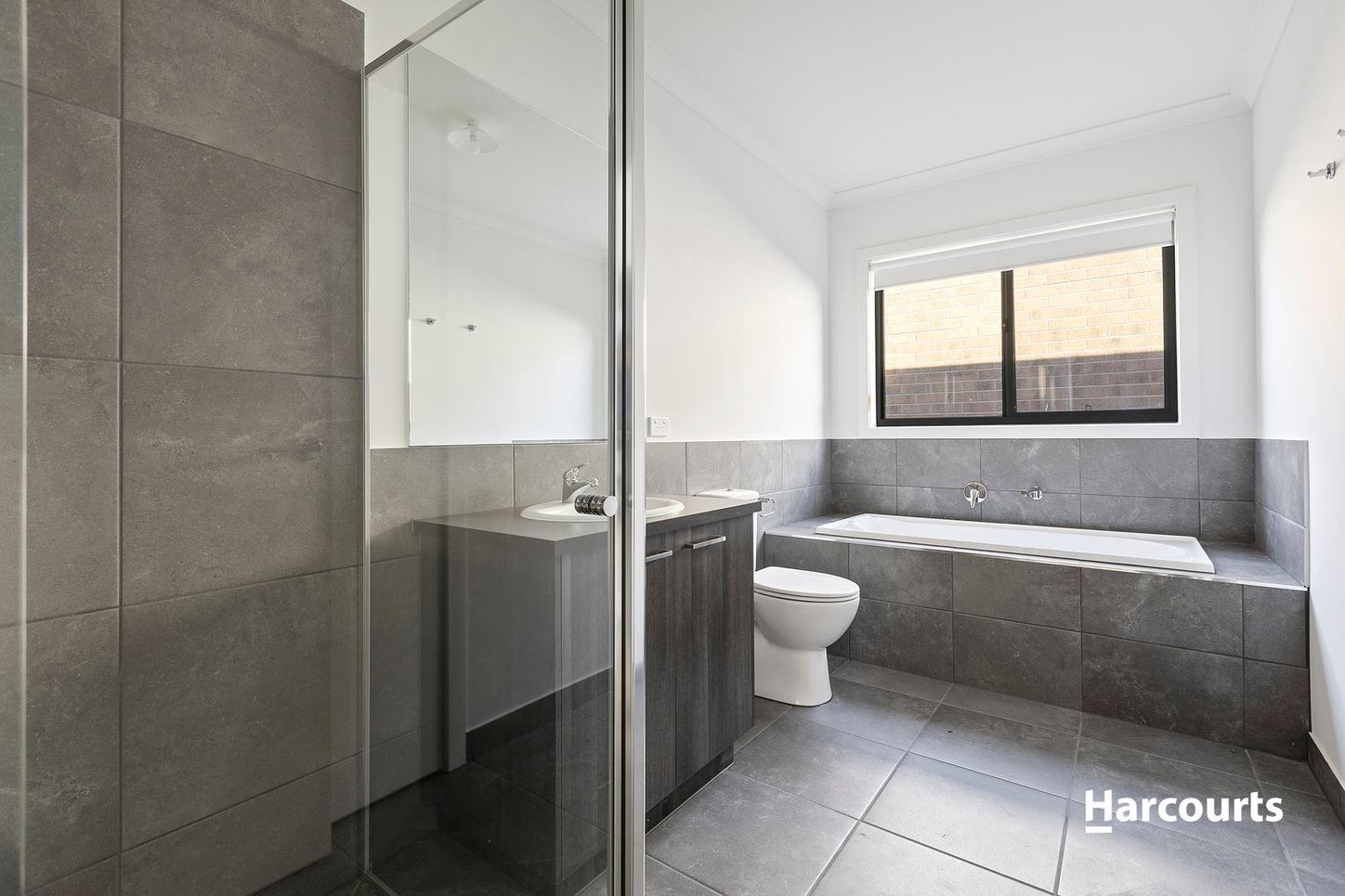 3 Mattnick Boulevard, Charlemont, VIC 3217 - House for Rent - harcourts.net