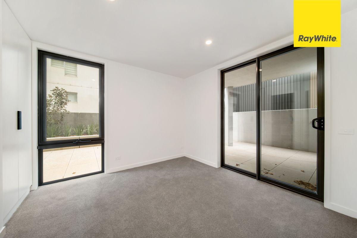 Spacious Apartment on Forbes